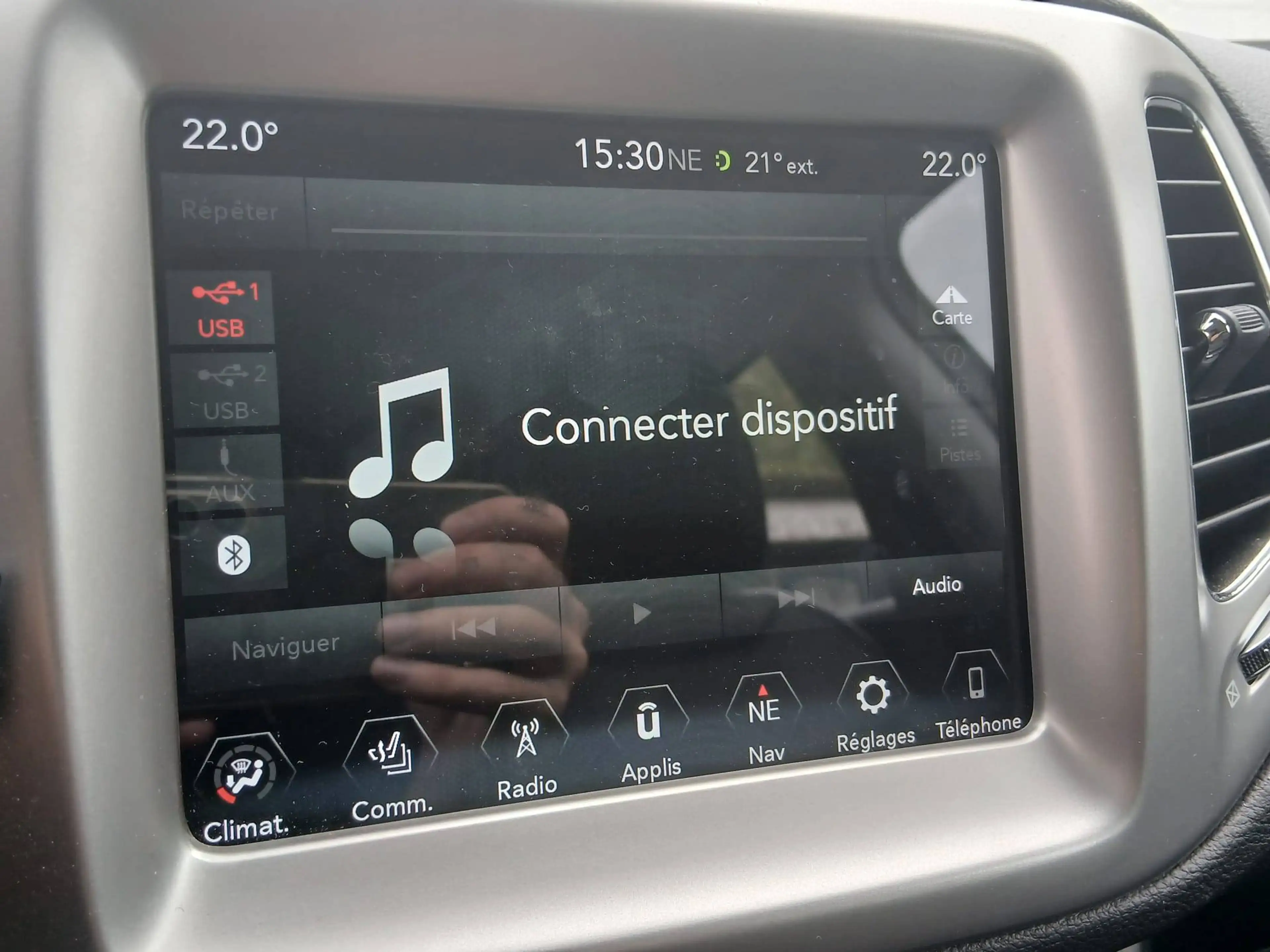 Jeep Compass Compass 1.4 Turbo 4x2 Longitude * CAMERA * AIRCO * CARPLAY * PARK SENS AV/AR * 240x60 MOIS — photo 11