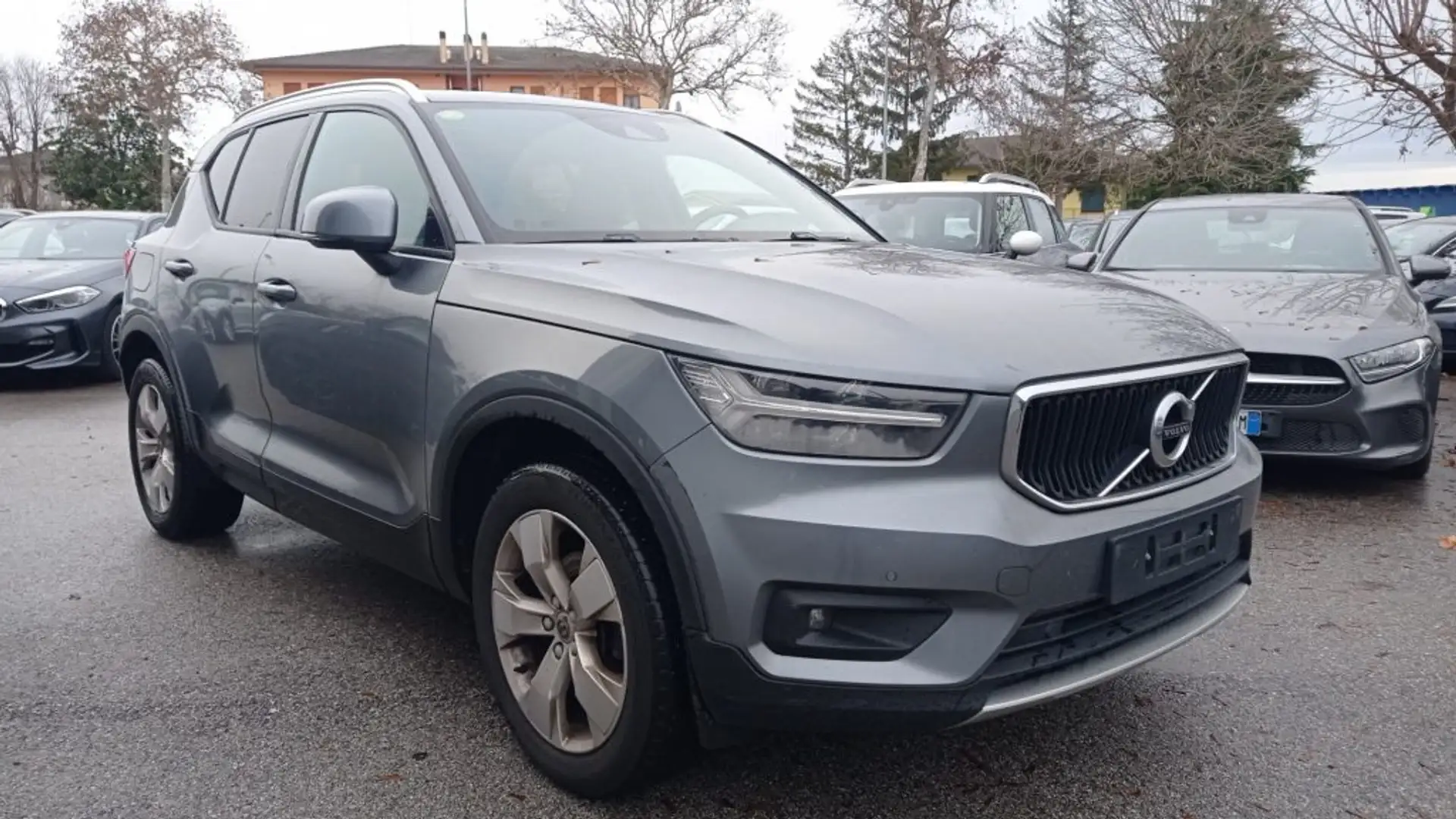Volvo XC40 D3 Momentum Navi Pelle Led Uniproprietario Grigio - 2