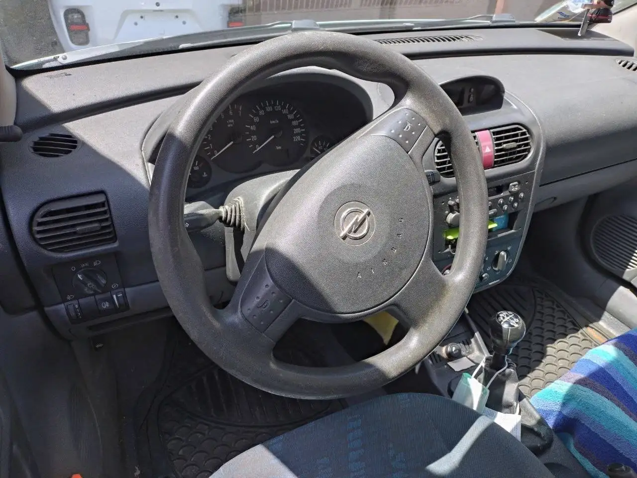 Opel Corsa III 2000 3p 1.2 Comfort, foto 6