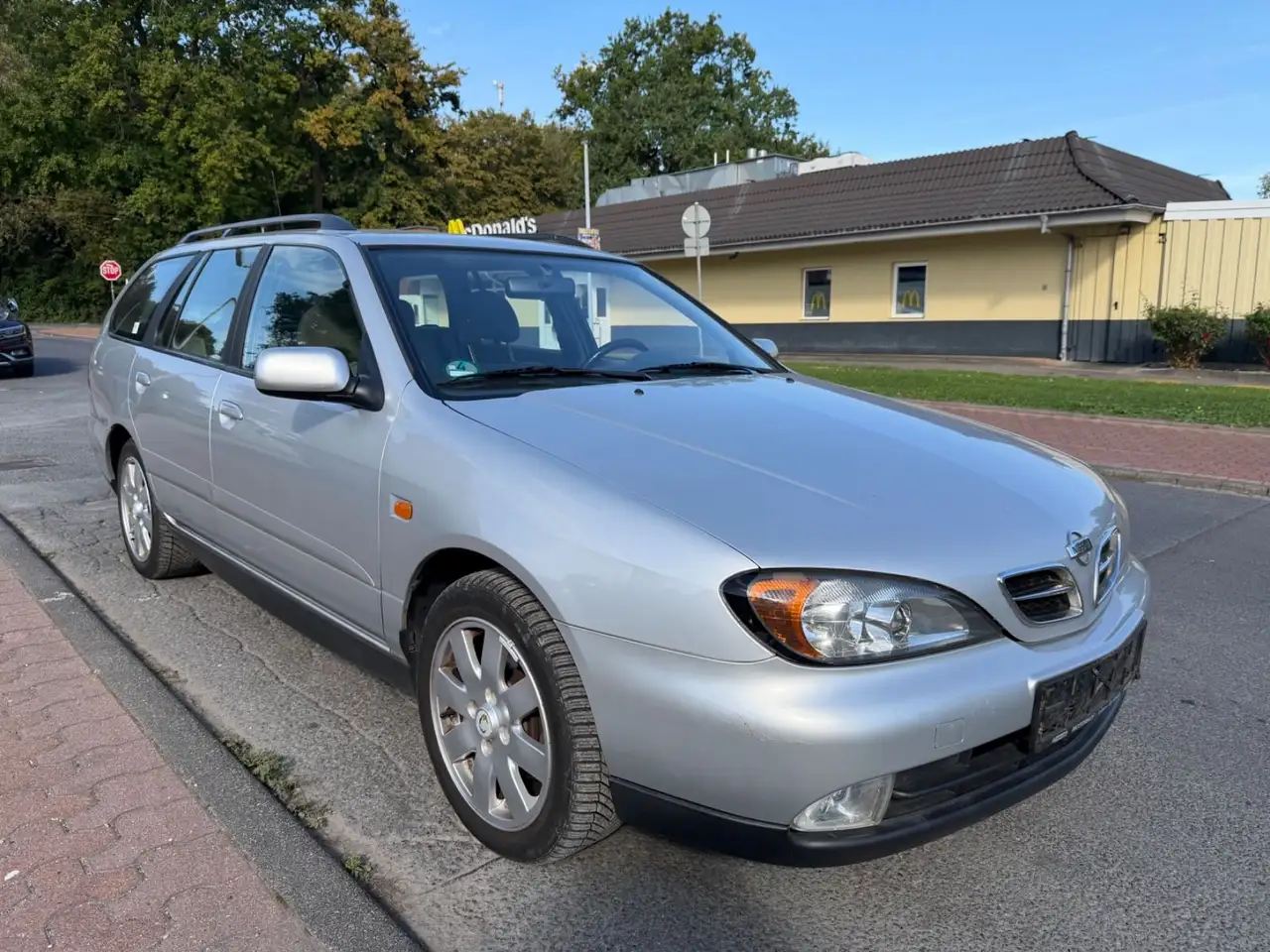 Nissan Primera 1,8/PRIMERA/1.HAND/KLIMAAUT/ALU/TÜV-SERVICE-NEU!, foto 3
