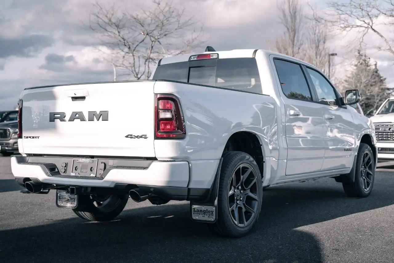 RAM 1500 снимка RAM 1500