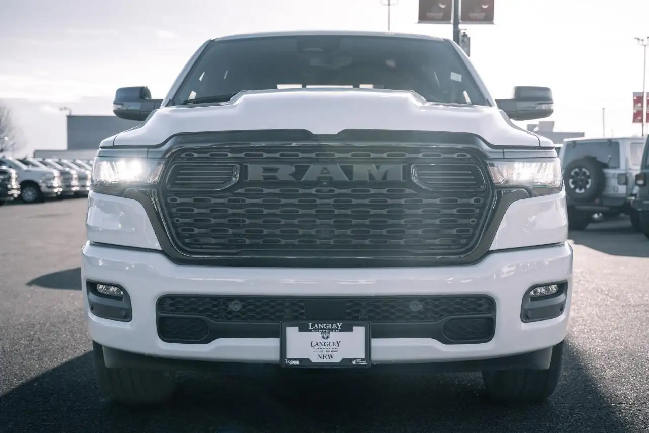 RAM 1500 снимка RAM 1500