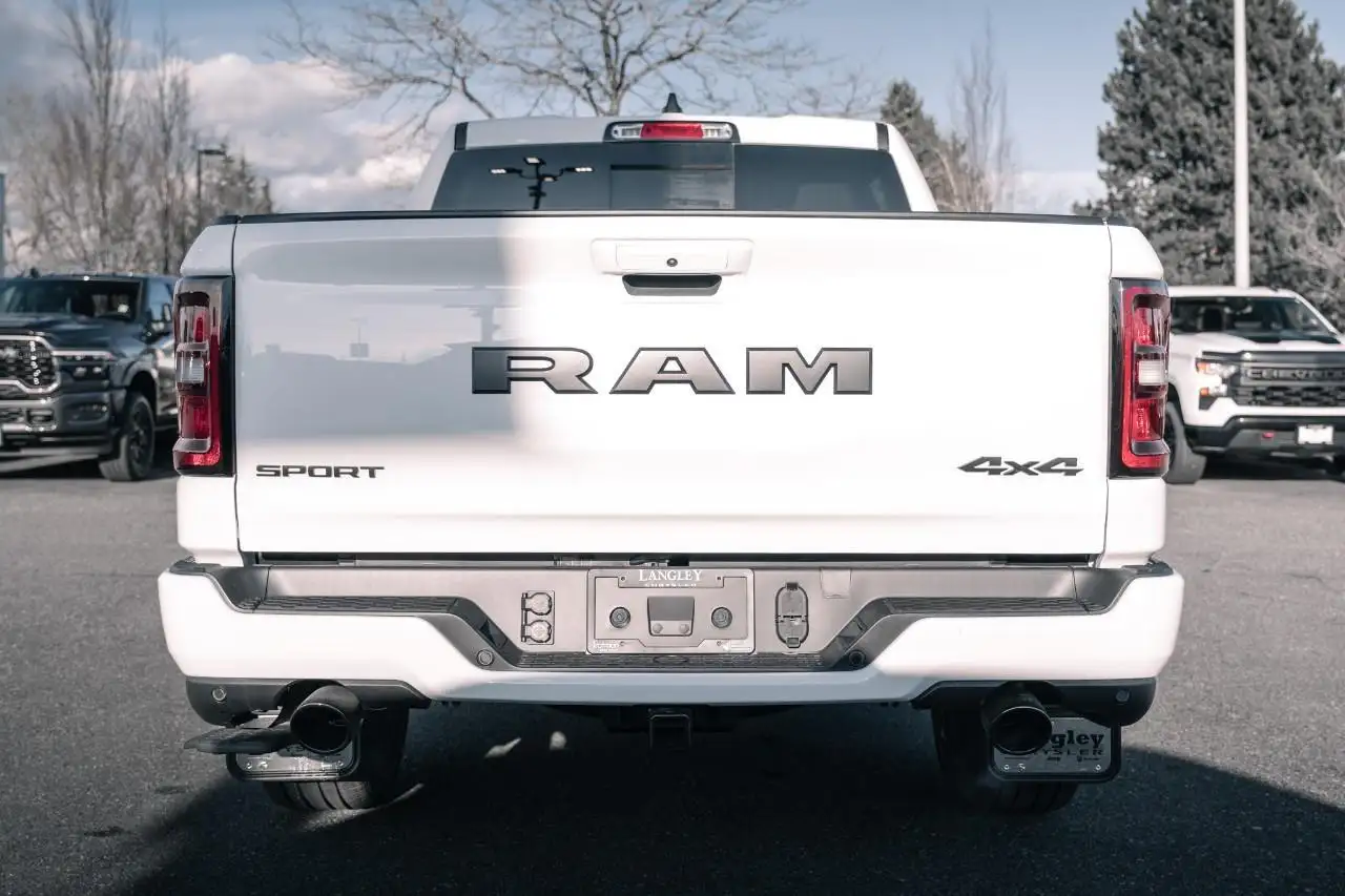 RAM 1500 снимка RAM 1500