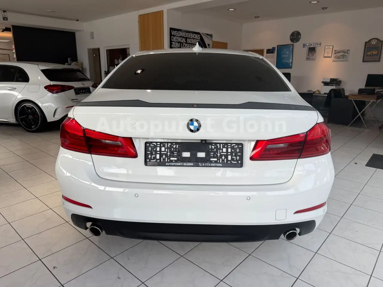 BMW 530 E - 184ch - 89 170KMS - CAMÉRA D'AIDE AU STATIONNEMENT - VOLANT EN CUIR