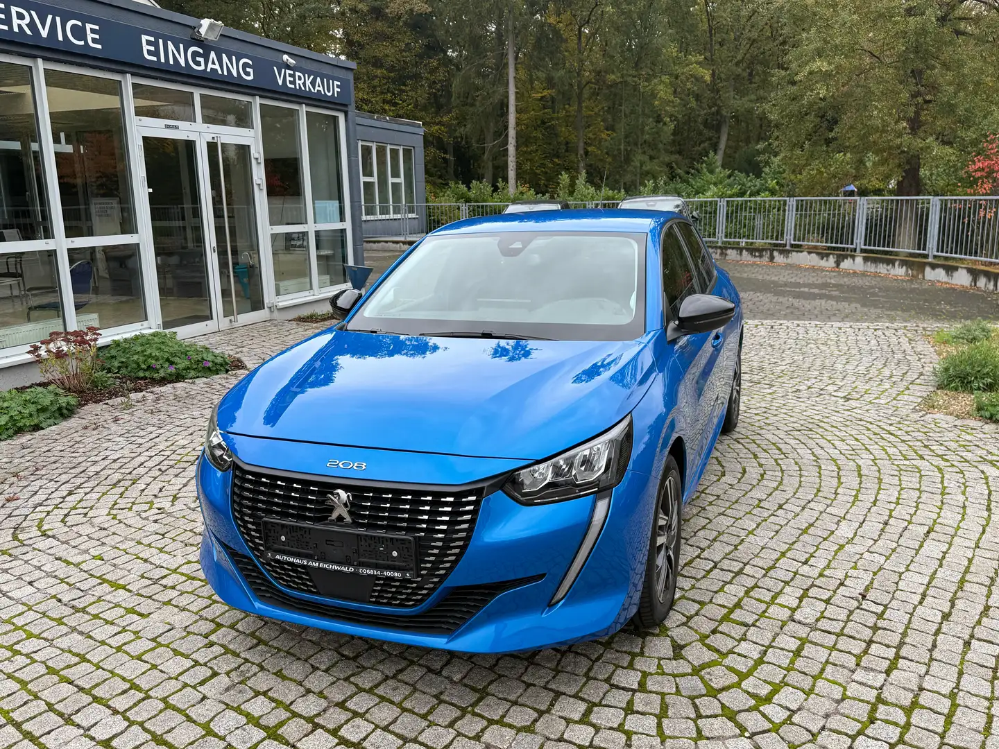 Peugeot 208 Allure Pack Blau - 1