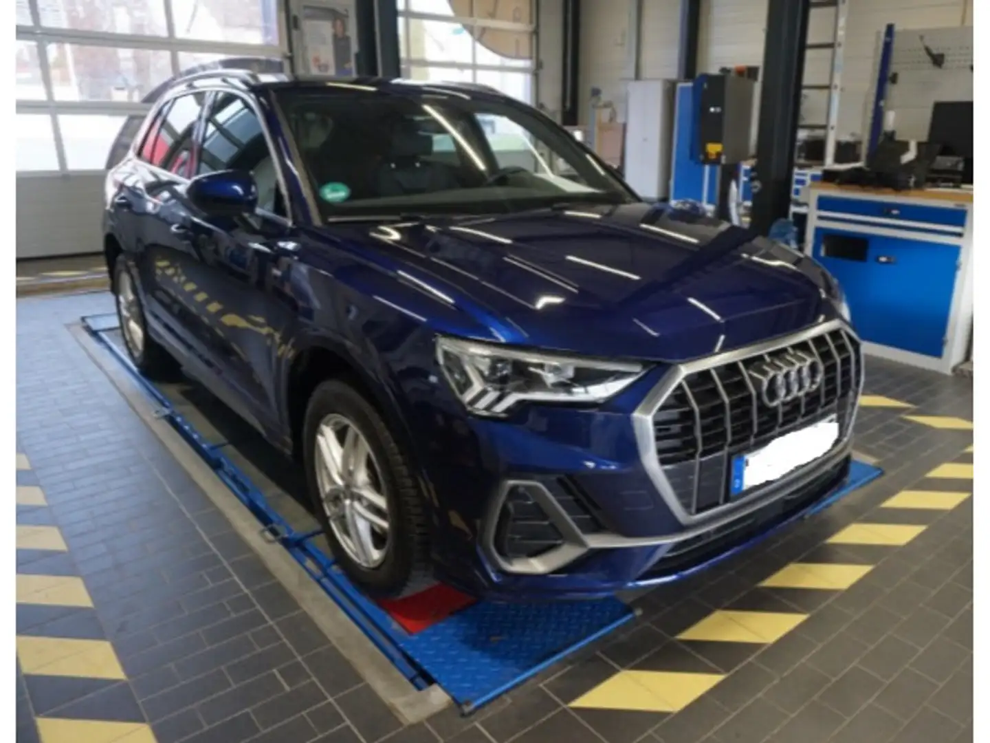 Audi Q3 45 S line AHK/LED/Nav/ASI/Kam/sound/19 Blau - 2
