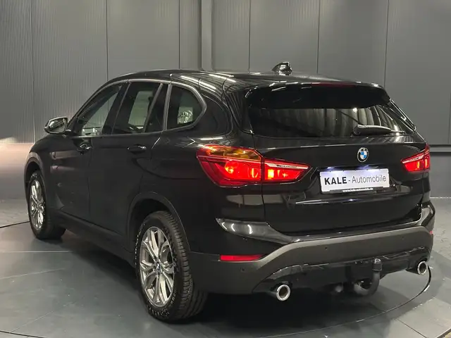 BMW X1 view 3