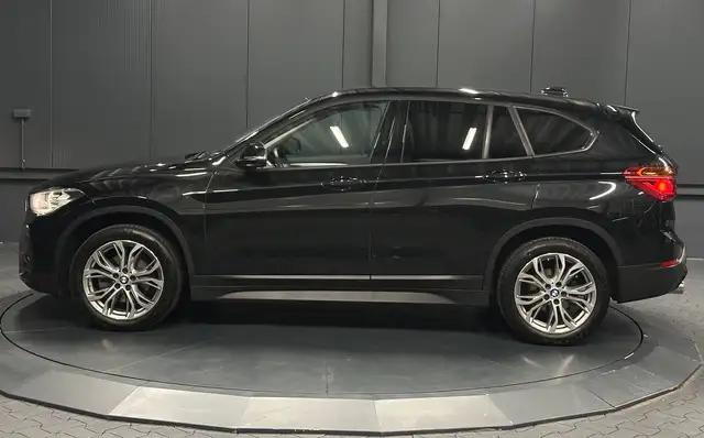 BMW X1 view 2