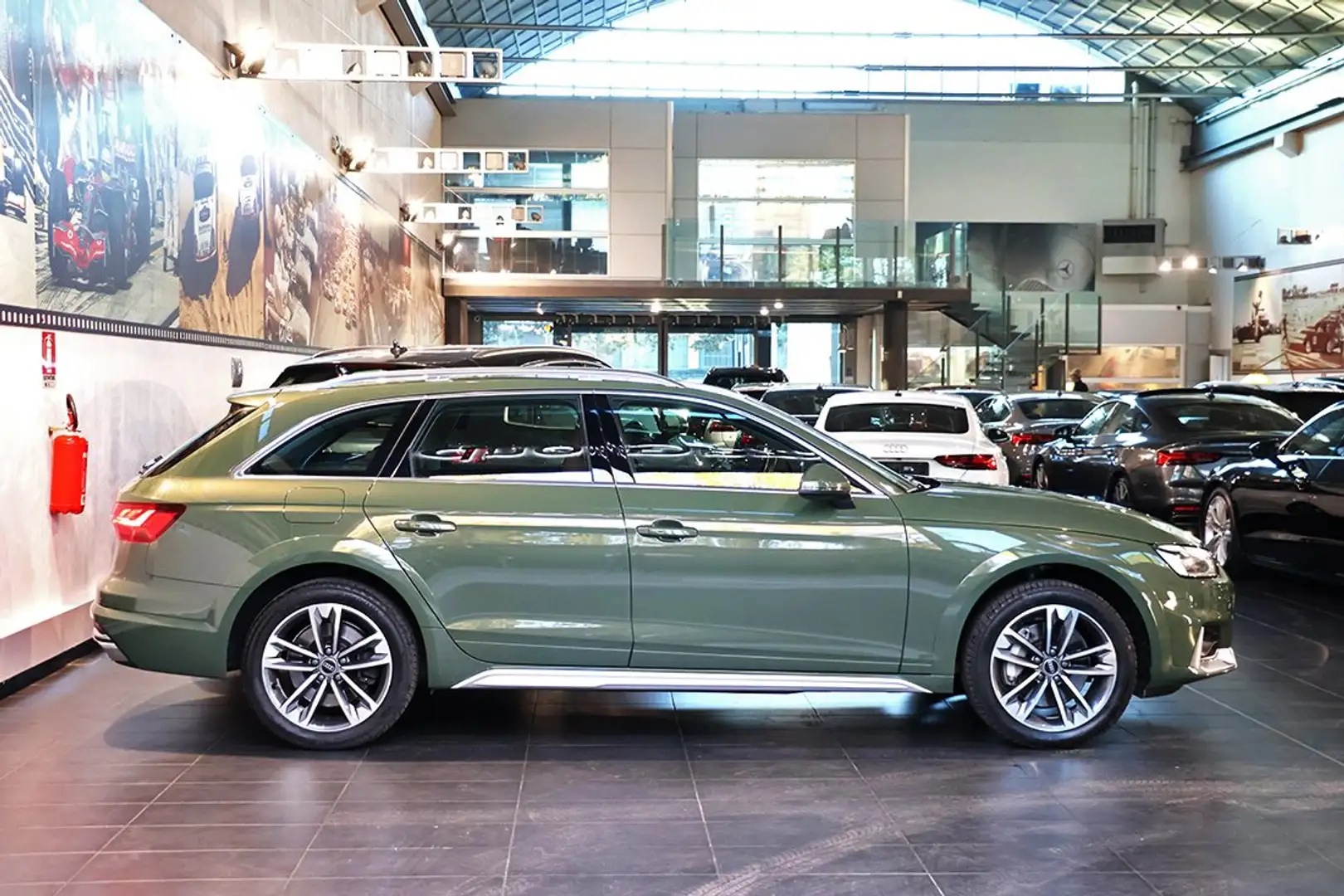 Audi A4 allroad 45 TFSI S-Tronic Identity Contrast - MATRIX/ADAS Vert - 2