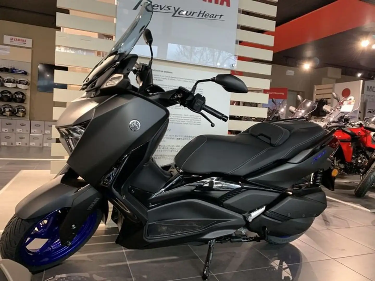 Yamaha X-Max 300 - 2