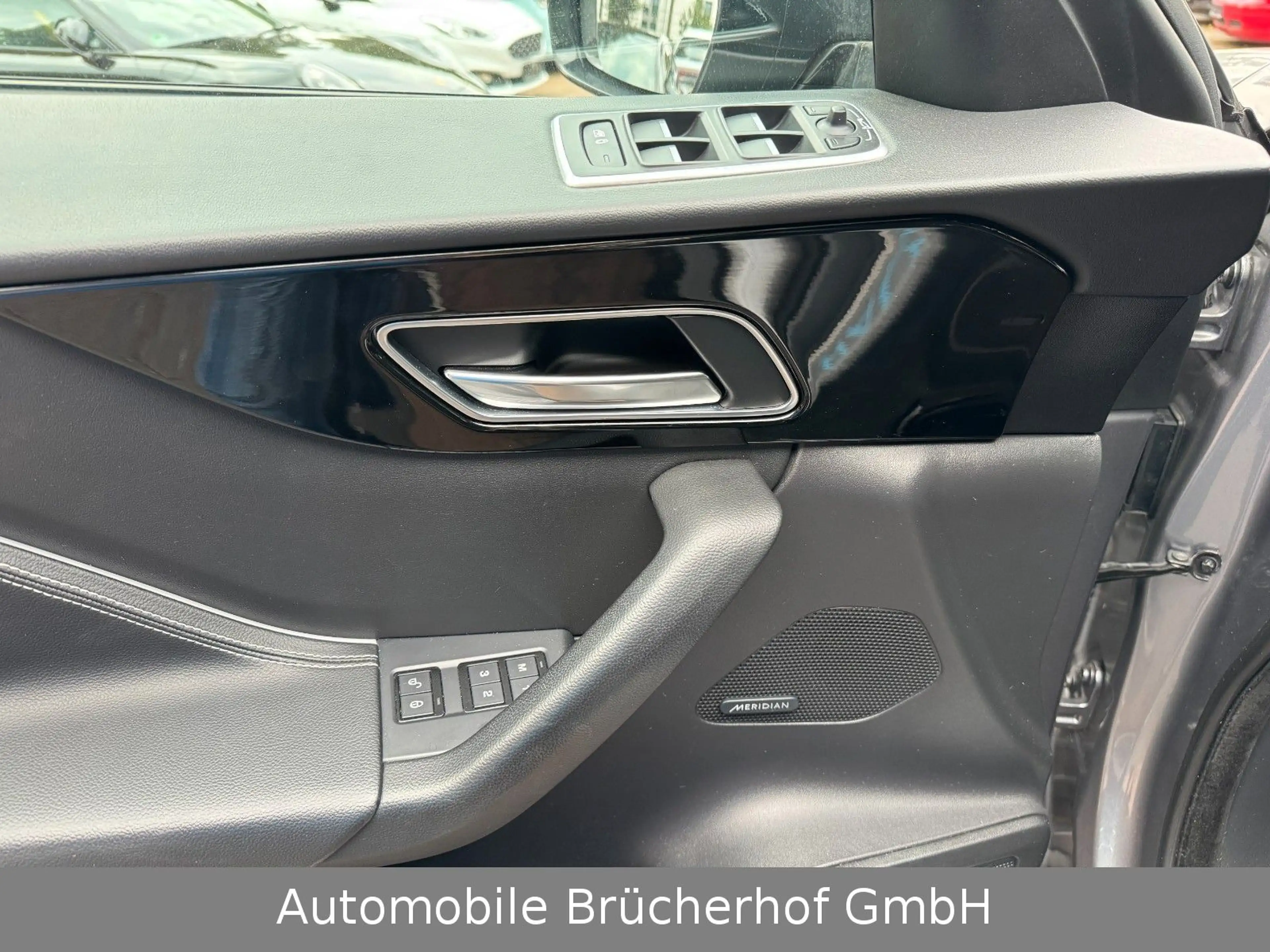 Jaguar F-Pace R-Sport AWD Meridian/Memory/Kam/Dig.Tacho — photo 8