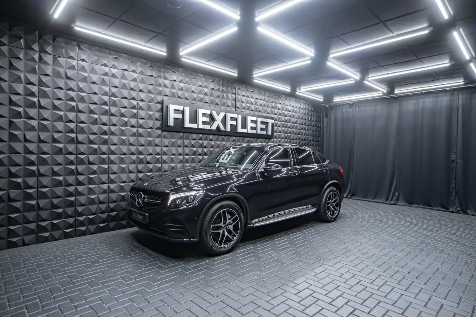 Mercedes-Benz GLC 350 d AMG 4Matic COMAND AHK S-Dach Schwarz - 1
