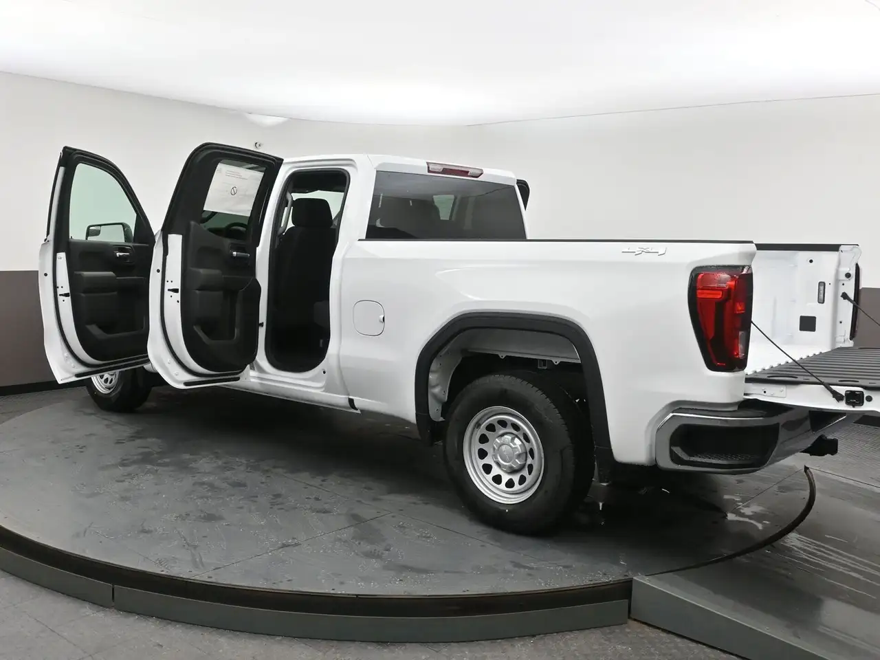 GMC Sierra 1500 снимка GMC Sierra 1500