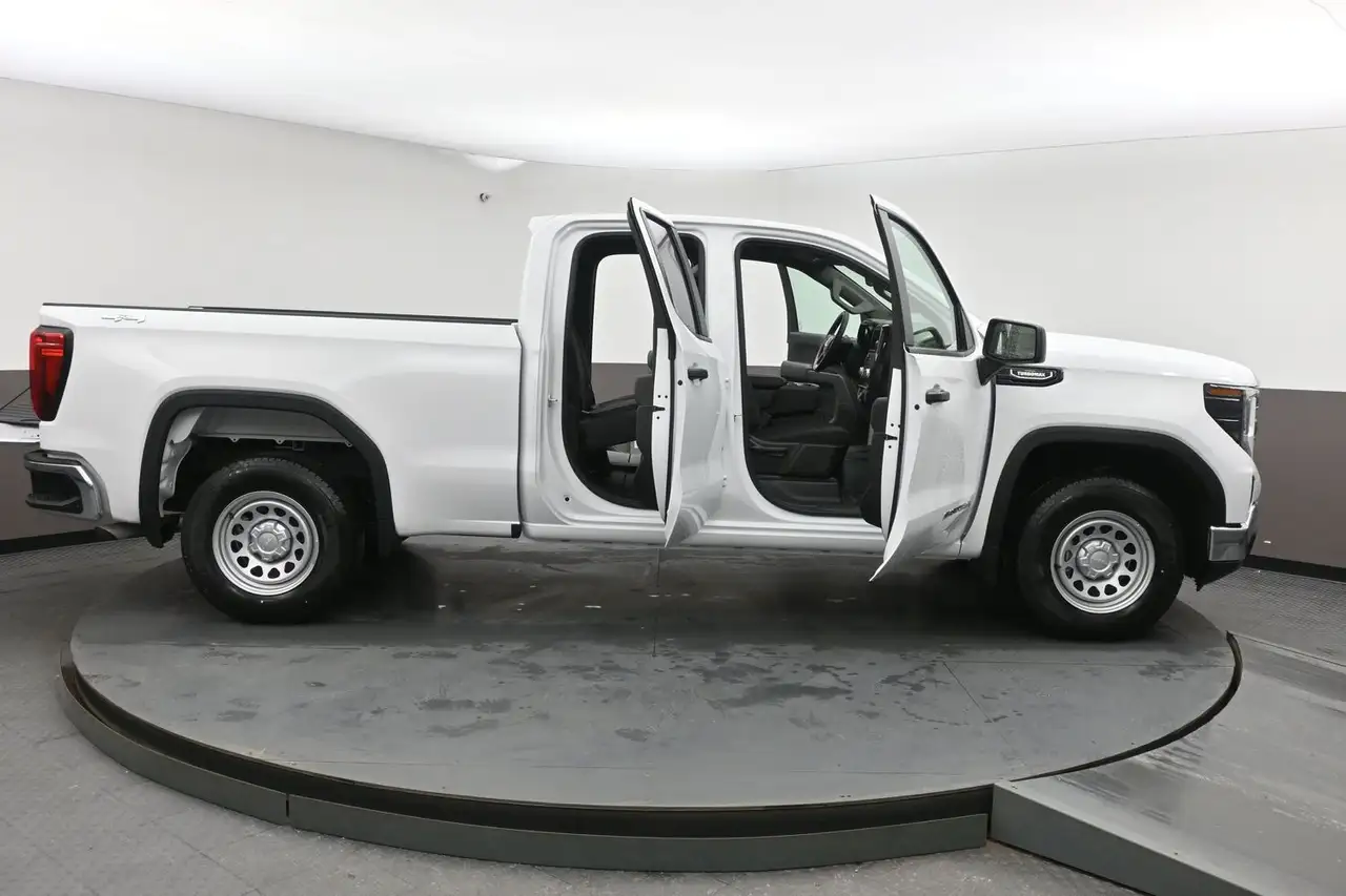 GMC Sierra 1500 снимка GMC Sierra 1500