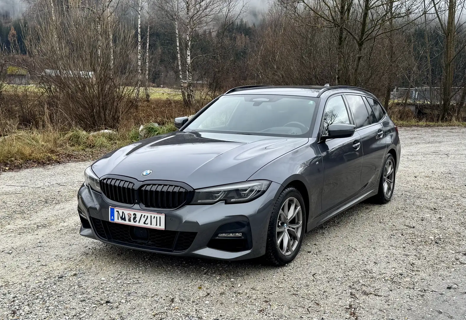 BMW 320 xDrive VOLLAUSSTATTUNG 360-Laser-Stdhzg-MSport Grau - 1