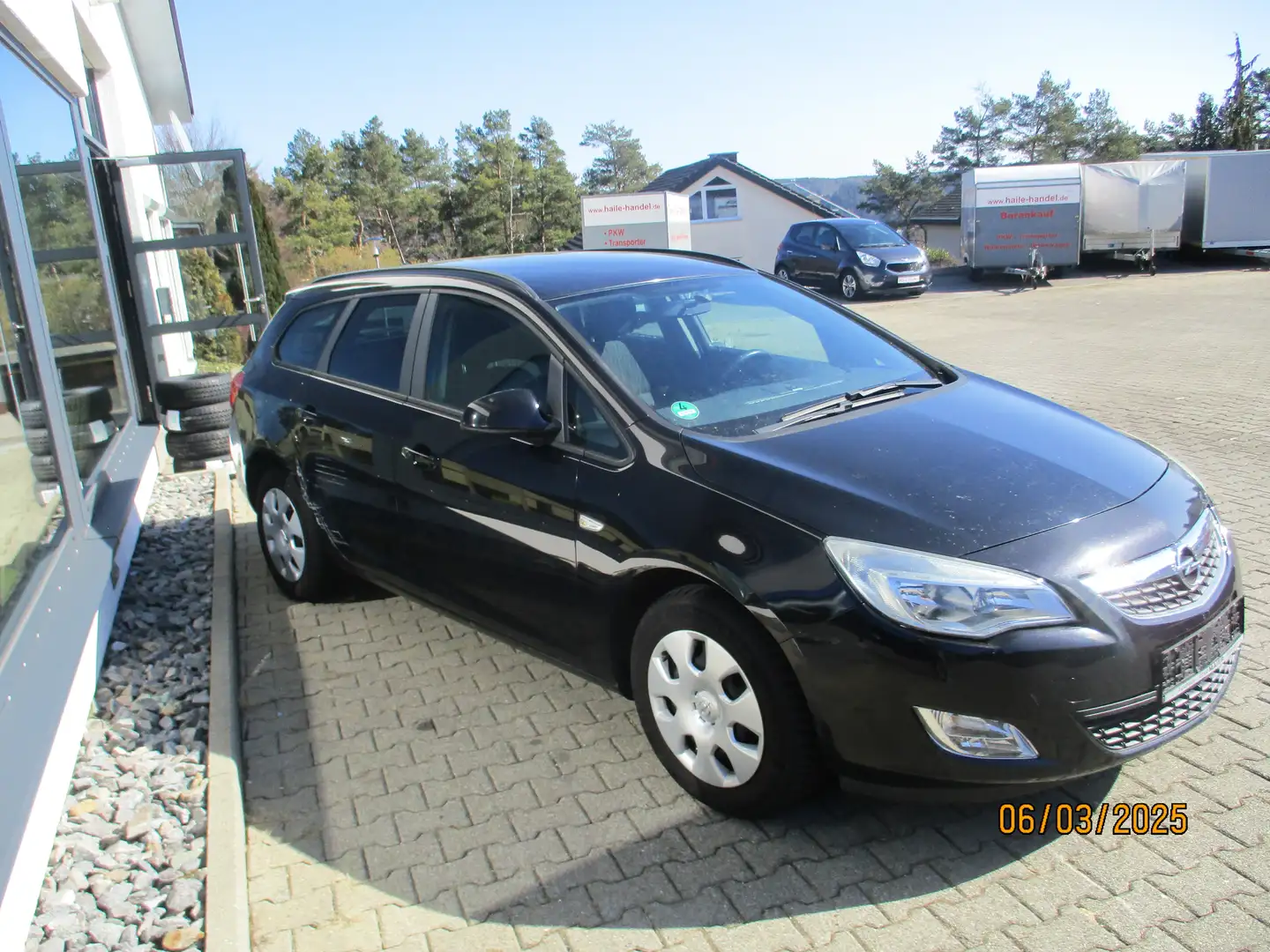 Opel Astra Design Edition Noir - 2