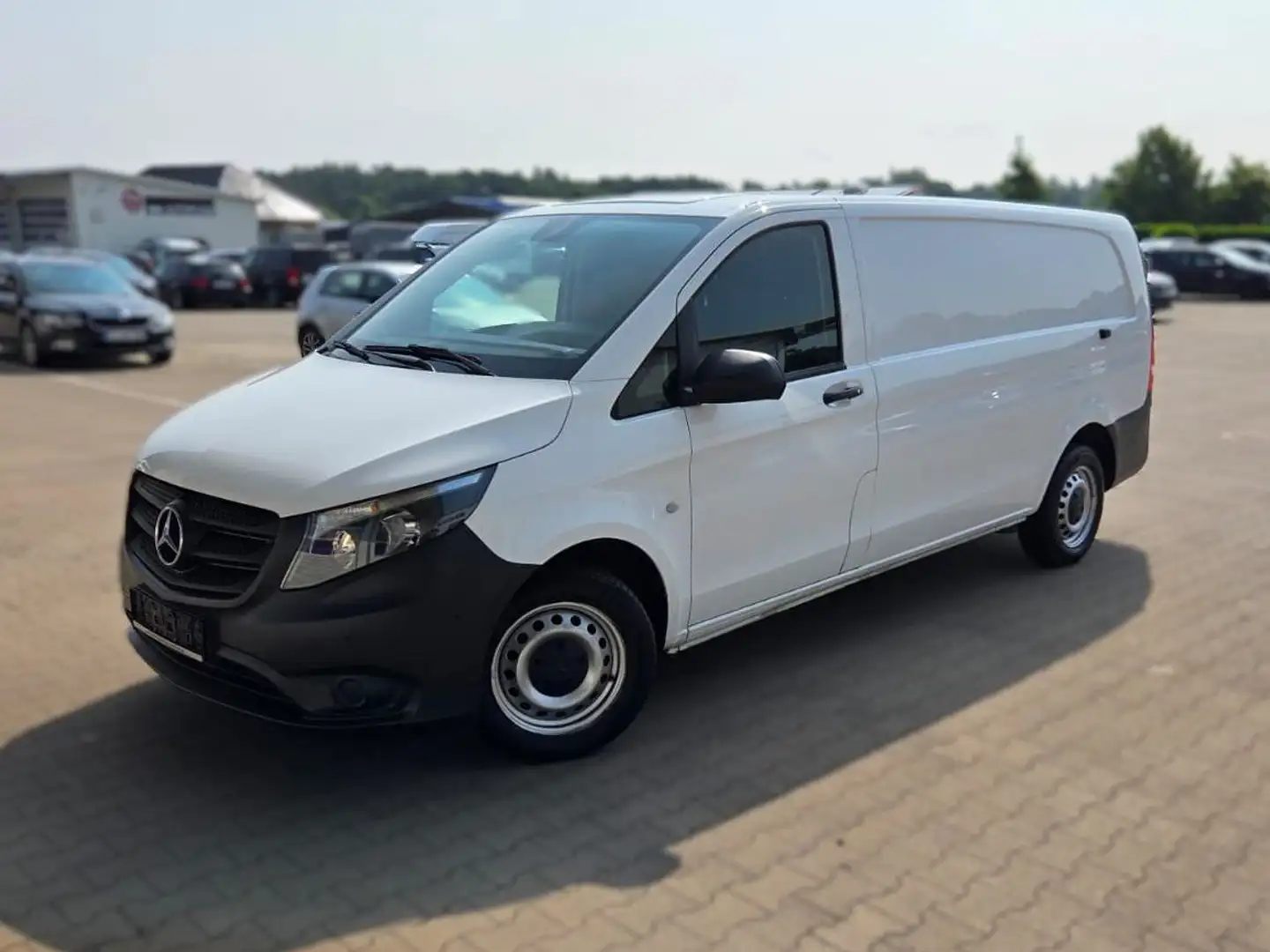 Mercedes-Benz Vito Vito Kasten 116CDI EXTRALANG /NAV/KLIMA/SHZ/CAM Weiß - 1