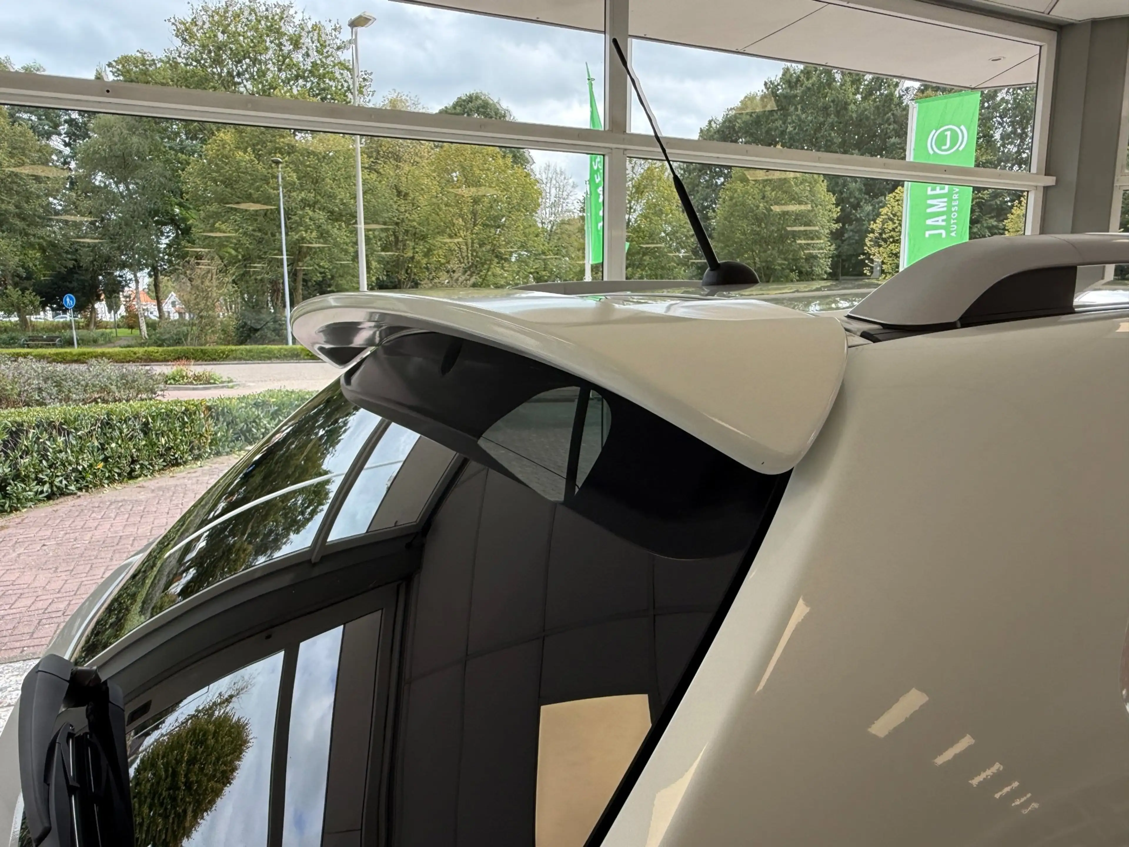 Suzuki Ignis 1.2 Smart Hybrid Style | AUTOMAAT | Navigatie | Ca — photo 32