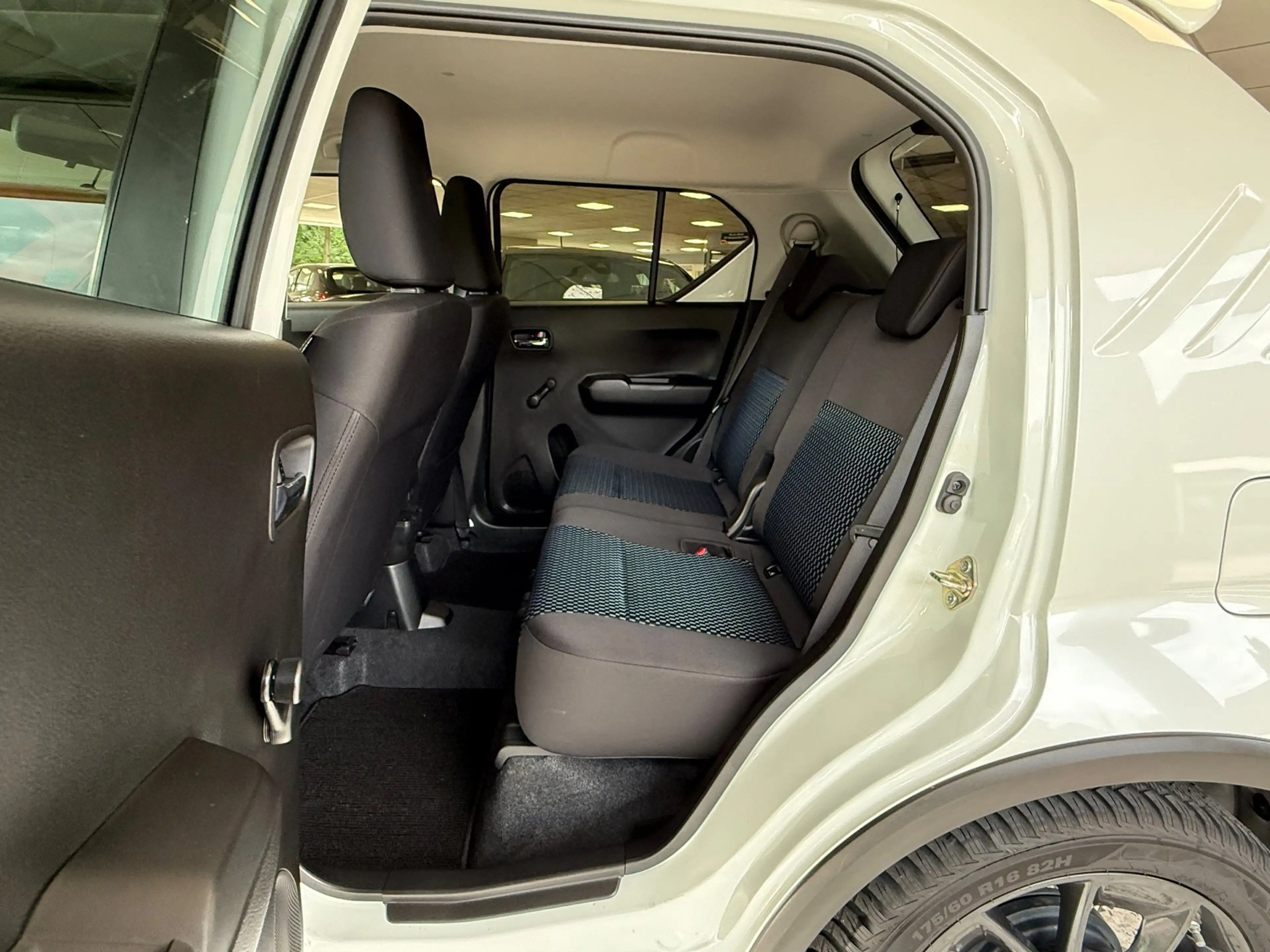 Suzuki Ignis 1.2 Smart Hybrid Style | AUTOMAAT | Navigatie | Ca — photo 12