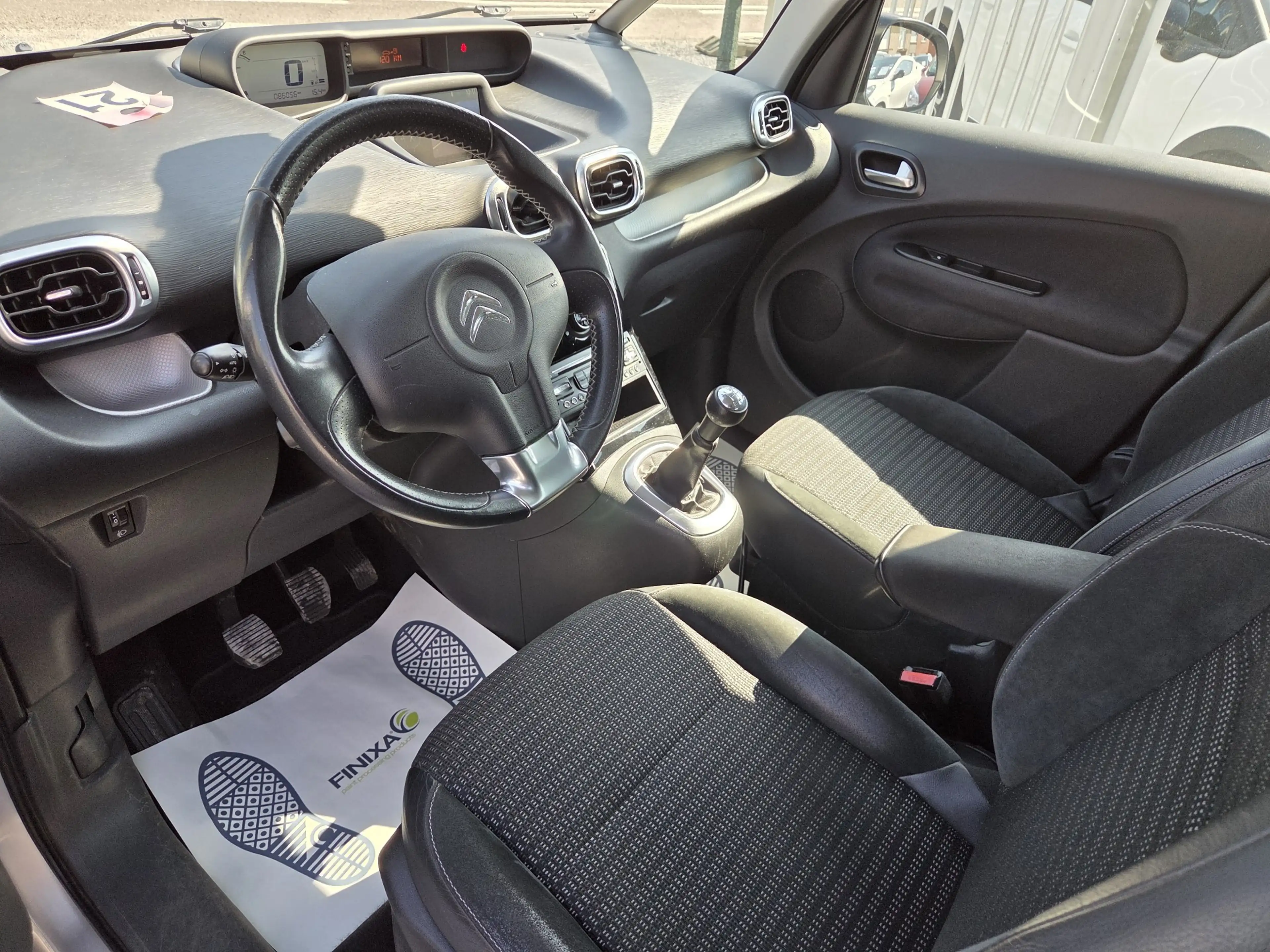Citroen C3 Picasso 1.2 PureTech Exclusive — photo 9