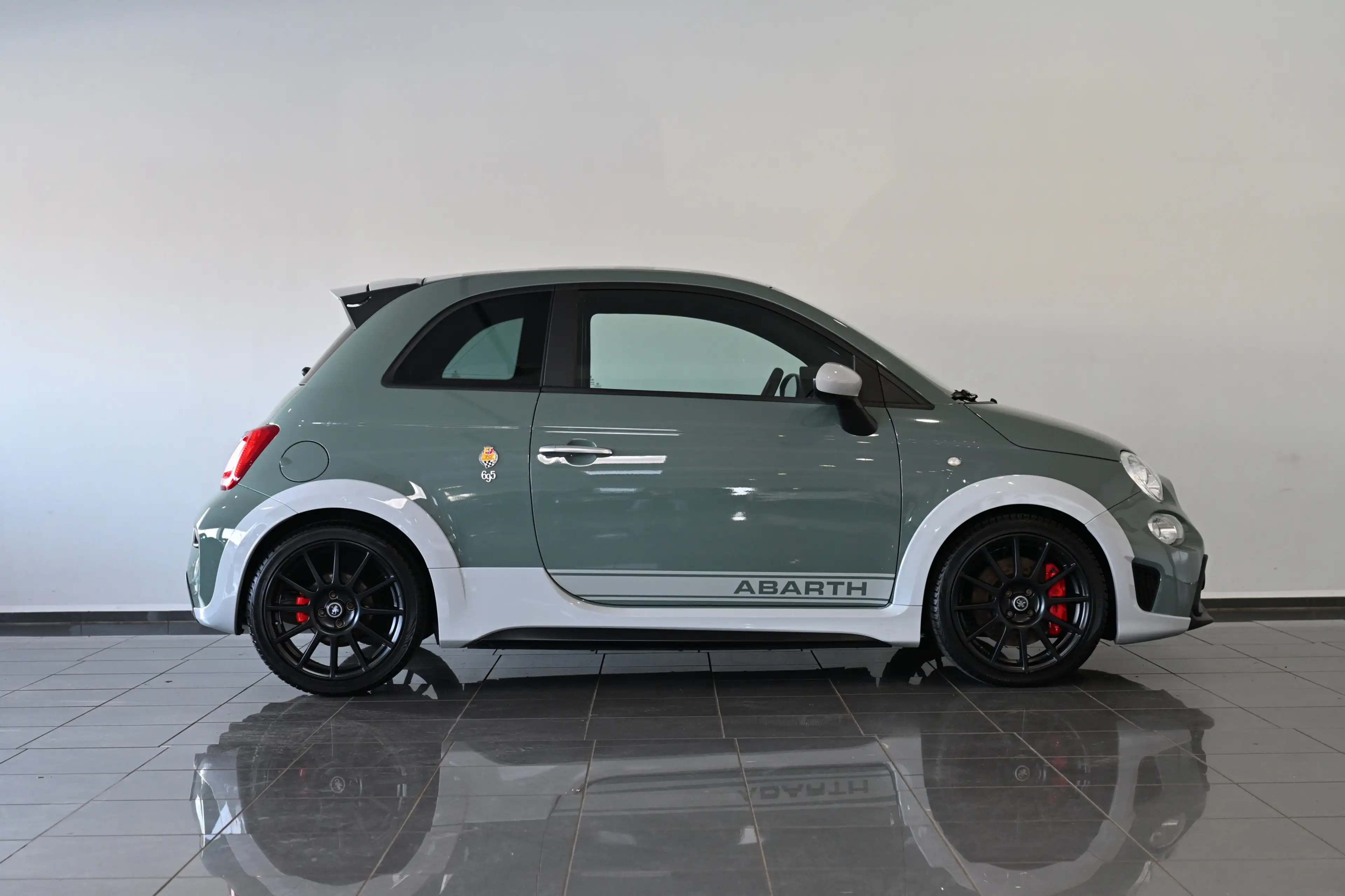 Abarth 695 70th Anniversario Sabelt-Sportsitze Navi PDC — photo 4
