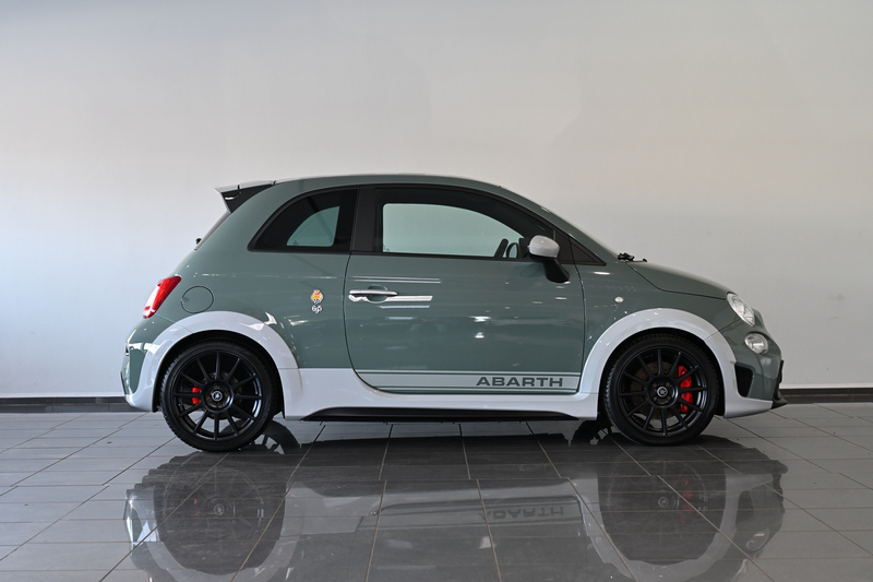 Abarth 695 70th Anniversario Sabelt-Sportsitze Navi PDC — photo 4