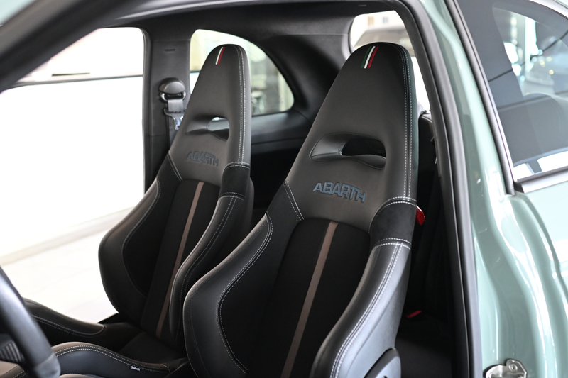 Abarth 695 70th Anniversario Sabelt-Sportsitze Navi PDC — photo 14