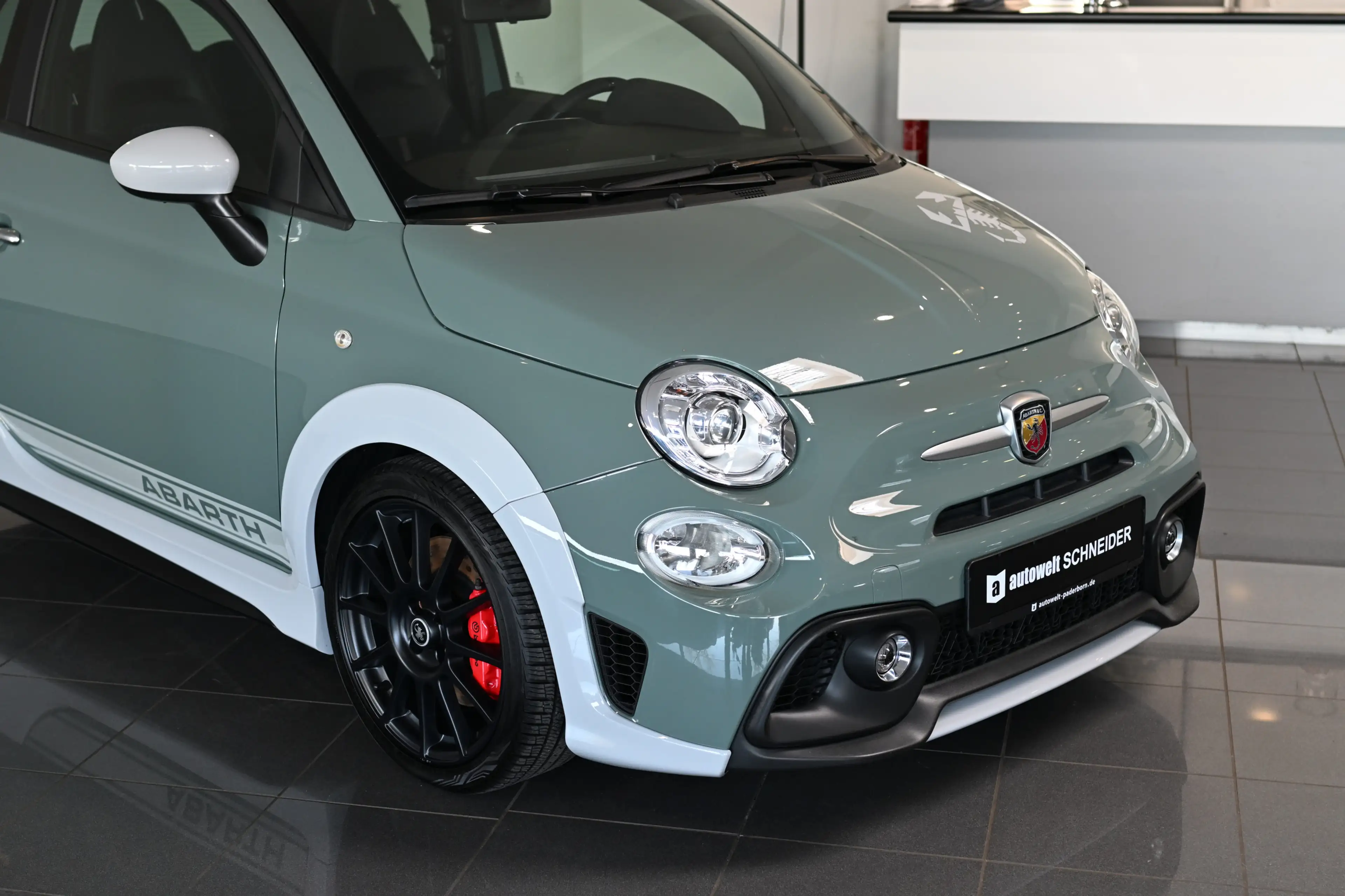 Abarth 695 70th Anniversario Sabelt-Sportsitze Navi PDC — photo 7