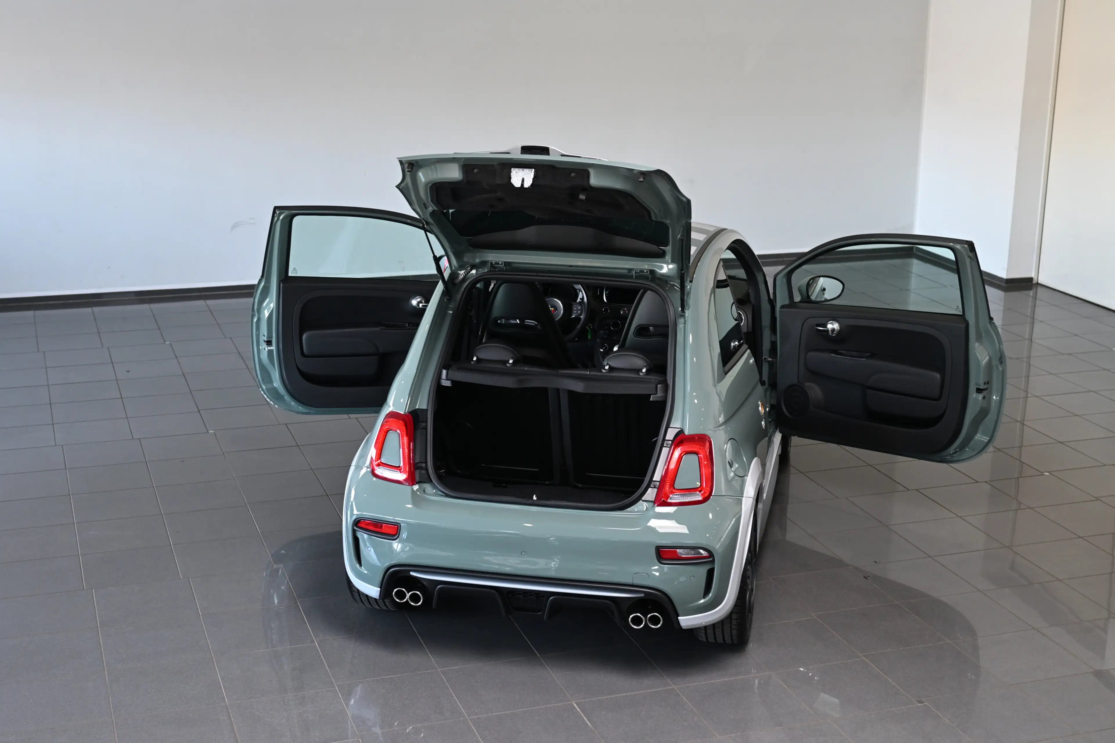 Abarth 695 70th Anniversario Sabelt-Sportsitze Navi PDC — photo 6