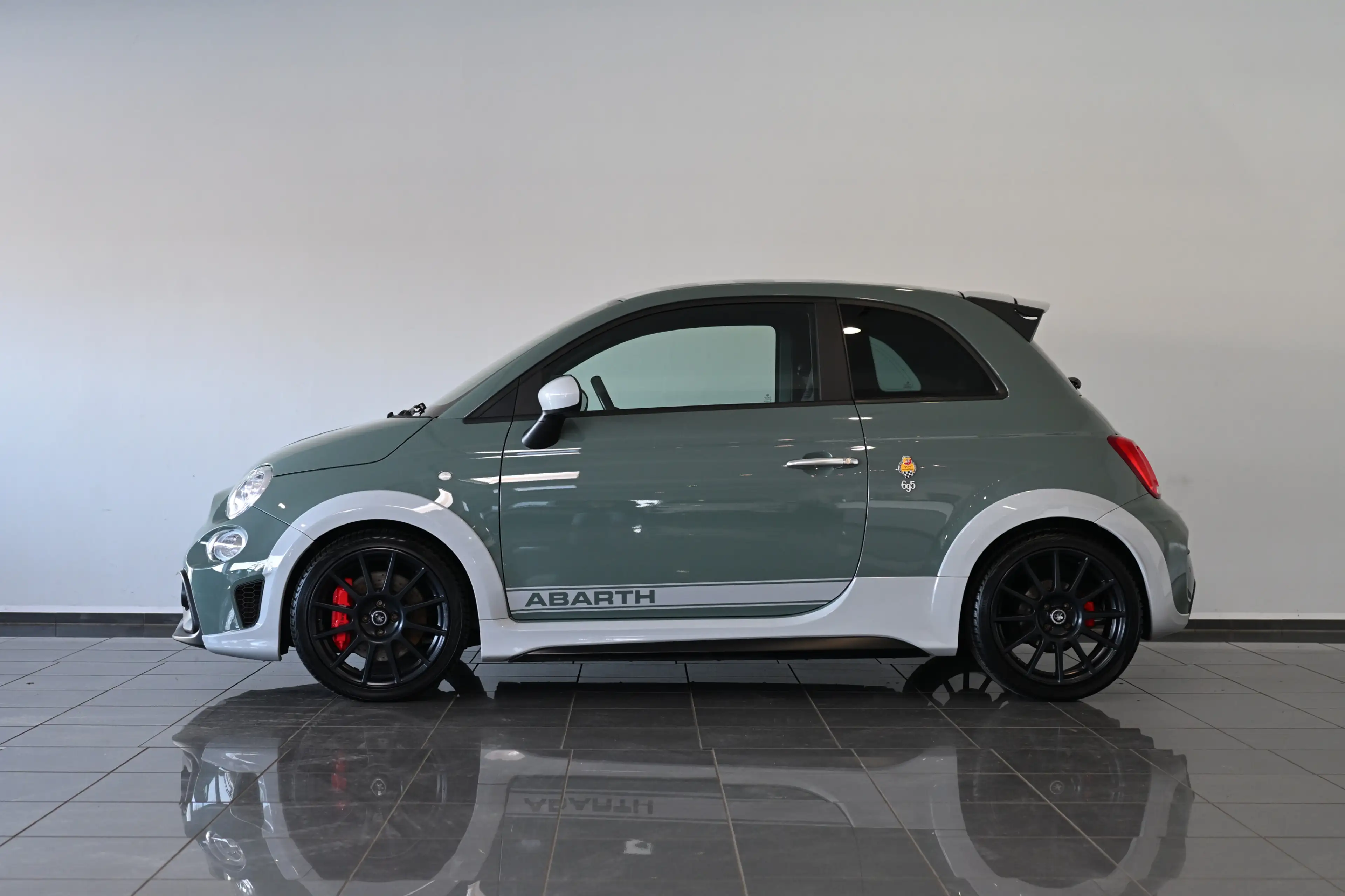 Abarth 695 70th Anniversario Sabelt-Sportsitze Navi PDC — photo 3