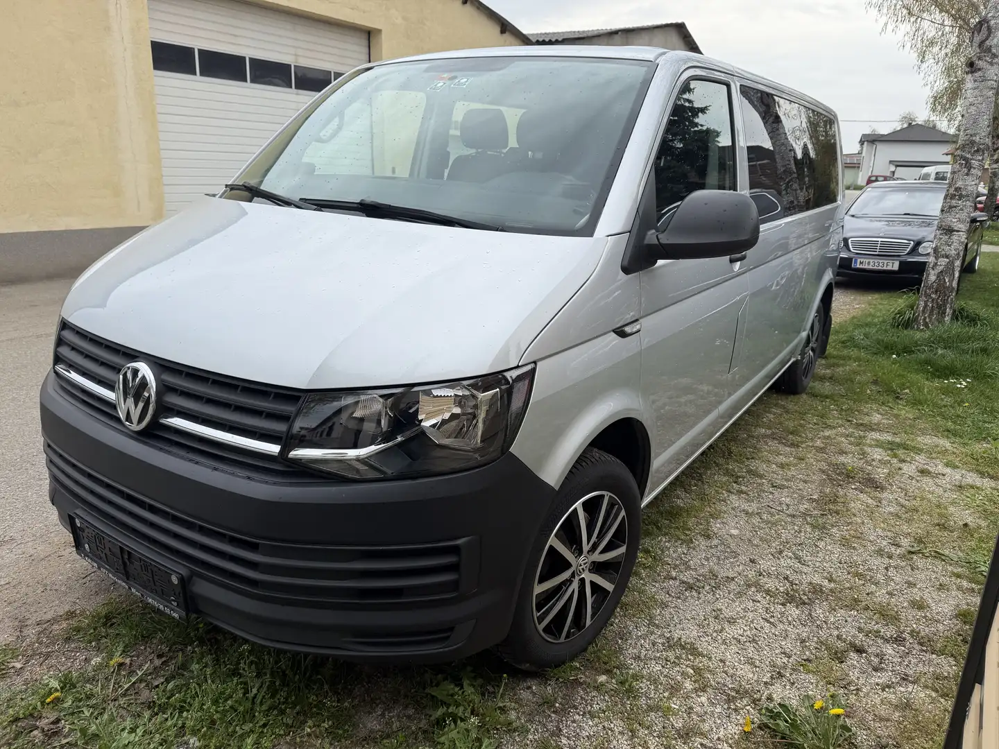 Volkswagen T6 Kombi KR 2,0 TDI BMT - 2