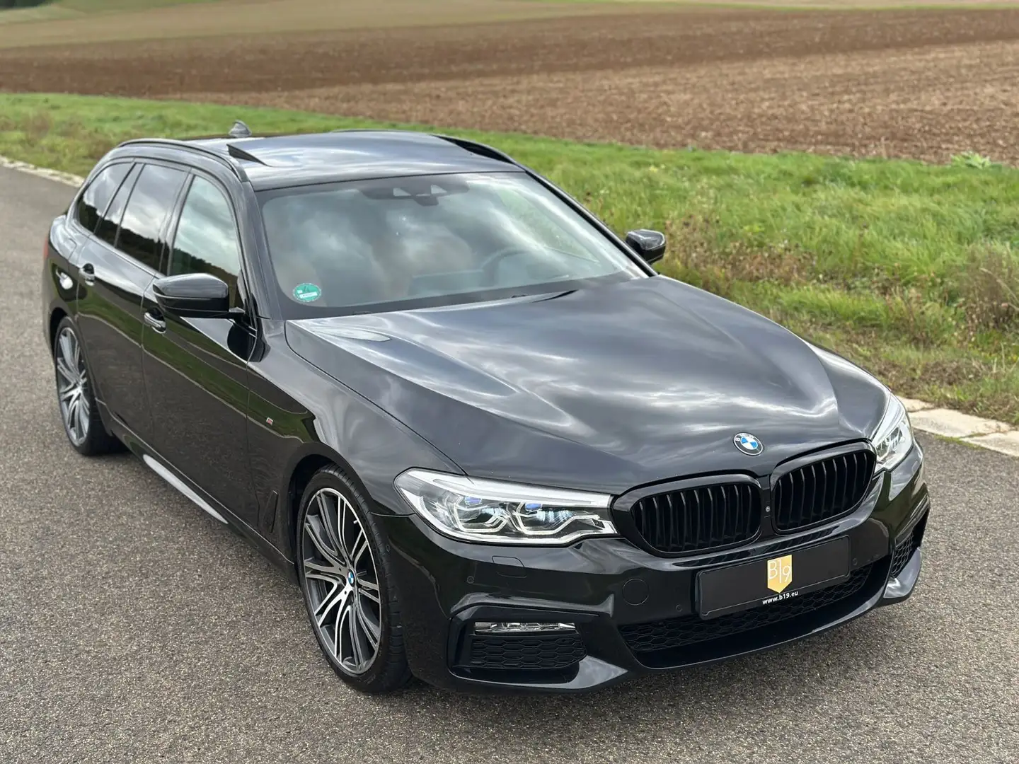 BMW 540 i xDrive M Sport/AHK/PANO/Head-Up/Shadow/LED Schwarz - 2