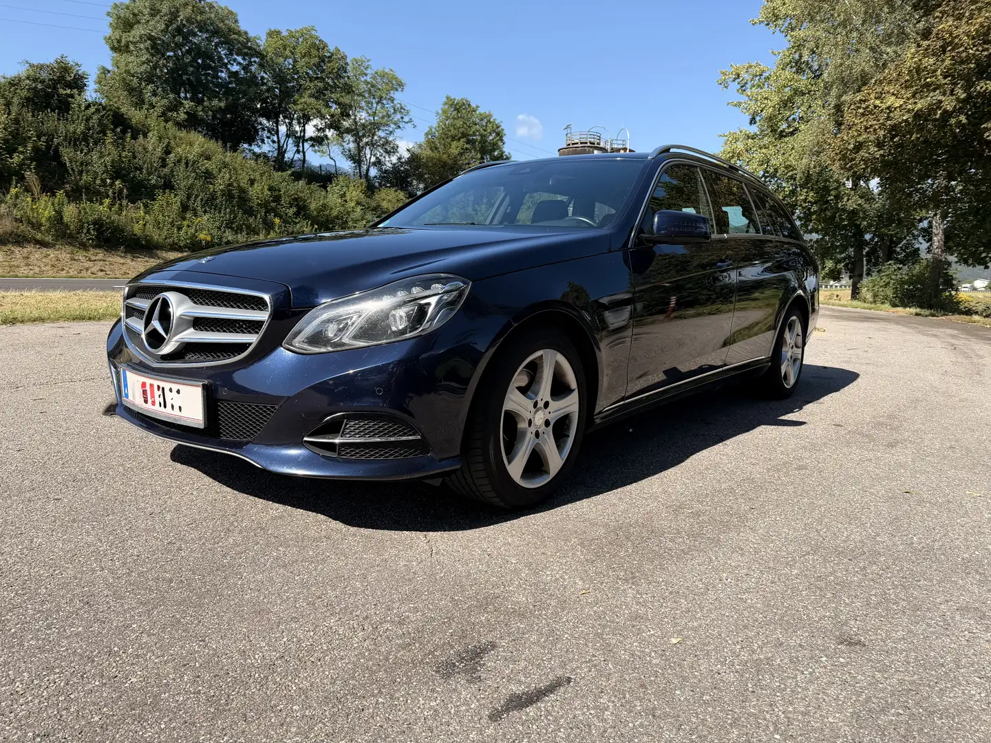 Mercedes-Benz E 250 T CDI Aut 4matic Blau - 2