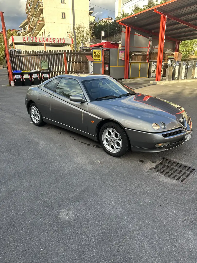 Alfa Romeo GTV 2.0 Twin Spark - 2