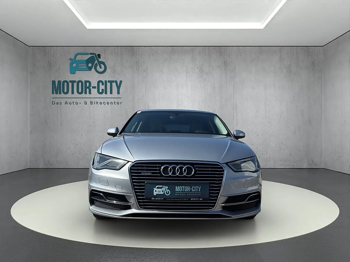 Audi A3 SB PHEV 1,4 TFSI e-tron Silber - 2