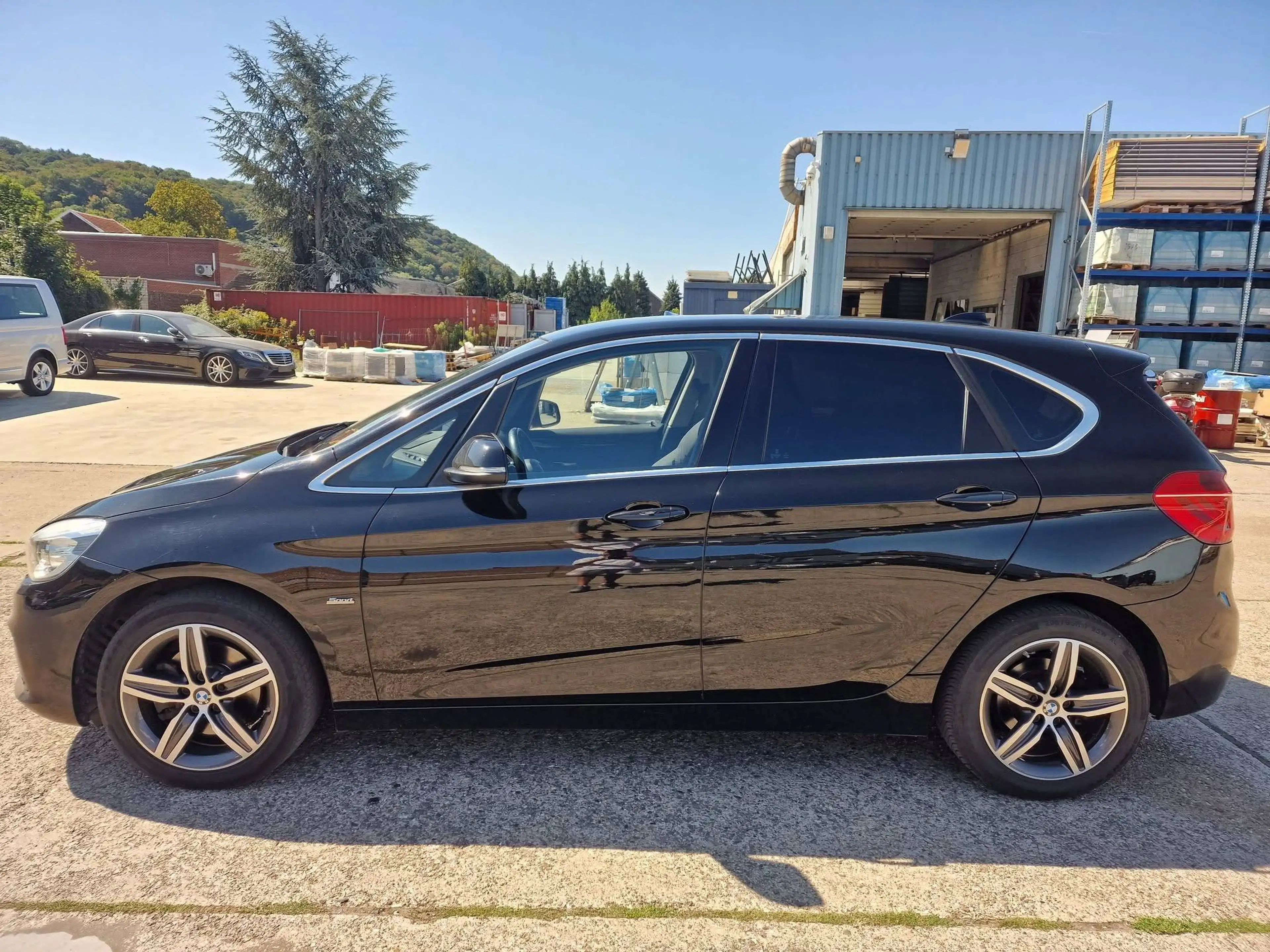 BMW 220 d Serie 2 Sport line Active tourer — photo 8