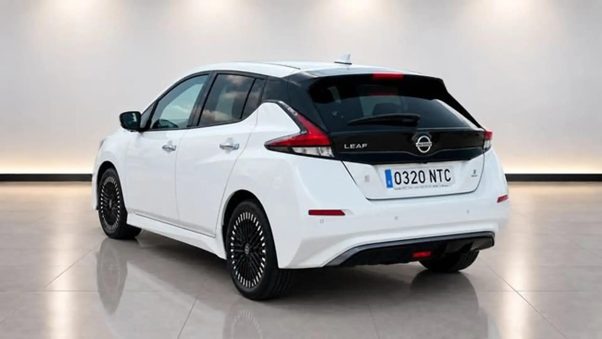 Nissan Leaf BEV 40KWH N-CONNECTA 5P Blanco - 2