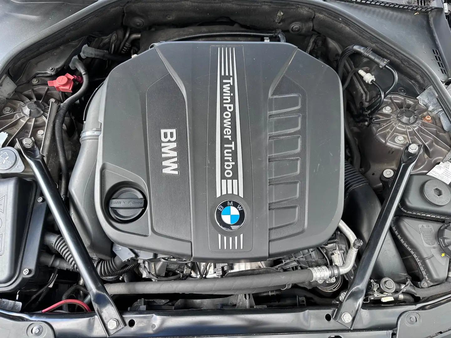 BMW 535 xDrive Touring; Motor 110k LL; 98% Vollausstattung Grau - 2