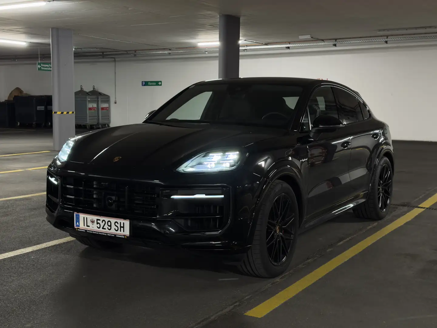 Porsche Cayenne Coupe III S E-Hybrid HUD/PANO/AUSPUFFANL./GARANTIE Schwarz - 1