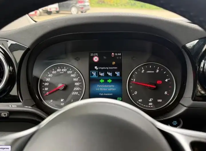 Mercedes-Benz Clase C 2023, foto 25