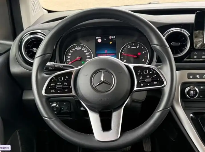 Mercedes-Benz Clase C 2023, foto 19