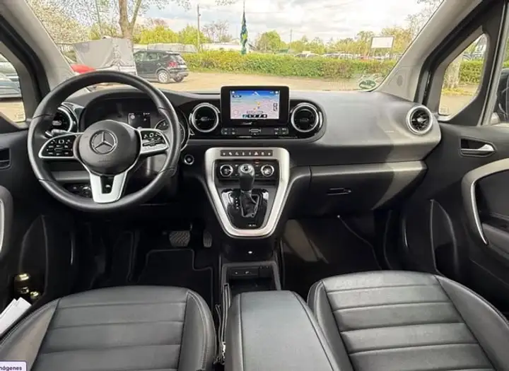 Mercedes-Benz Clase C 2023, foto 17
