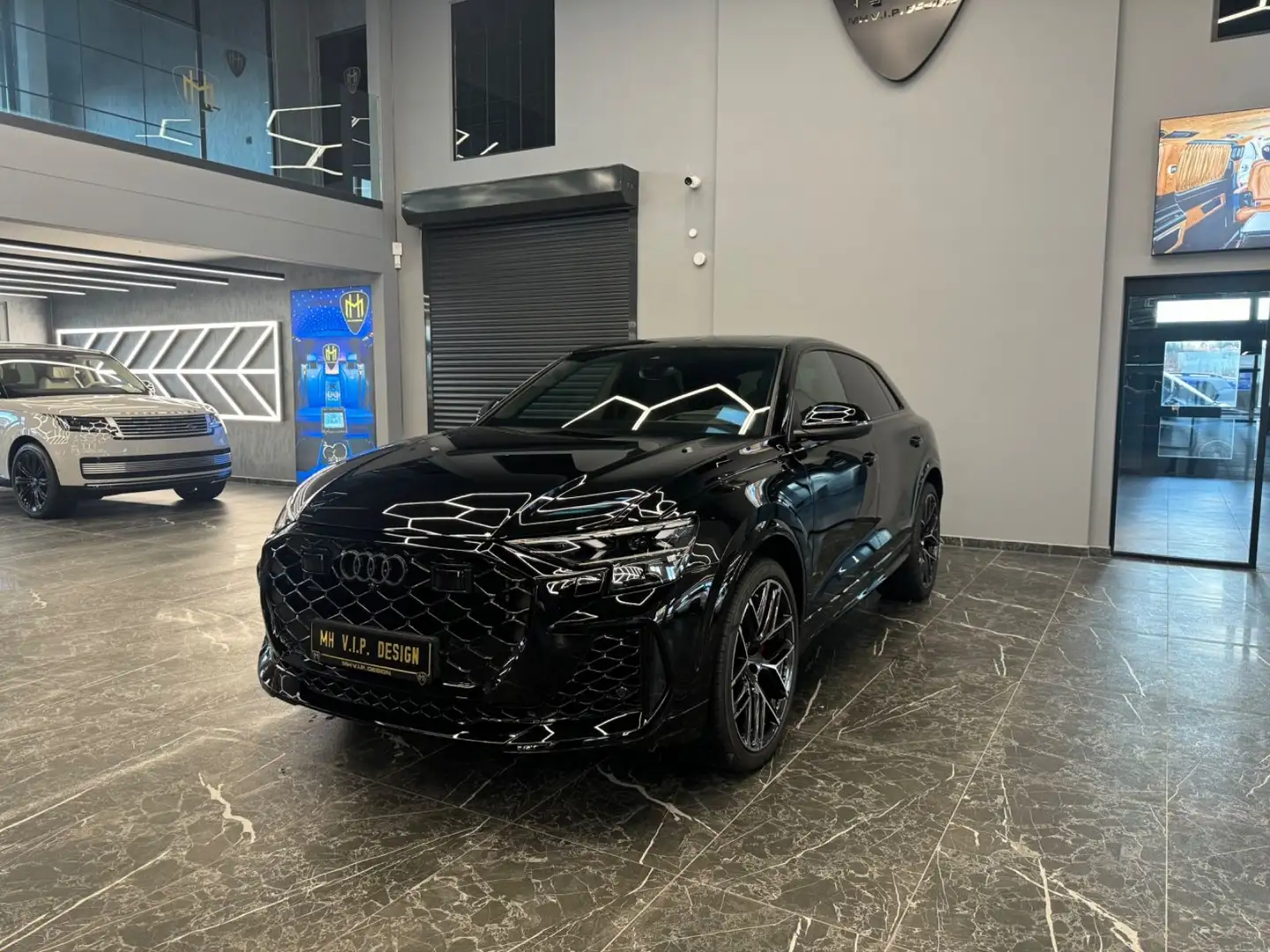 Audi RS Q8 TFSI Quattro tiptronic Schwarz - 1