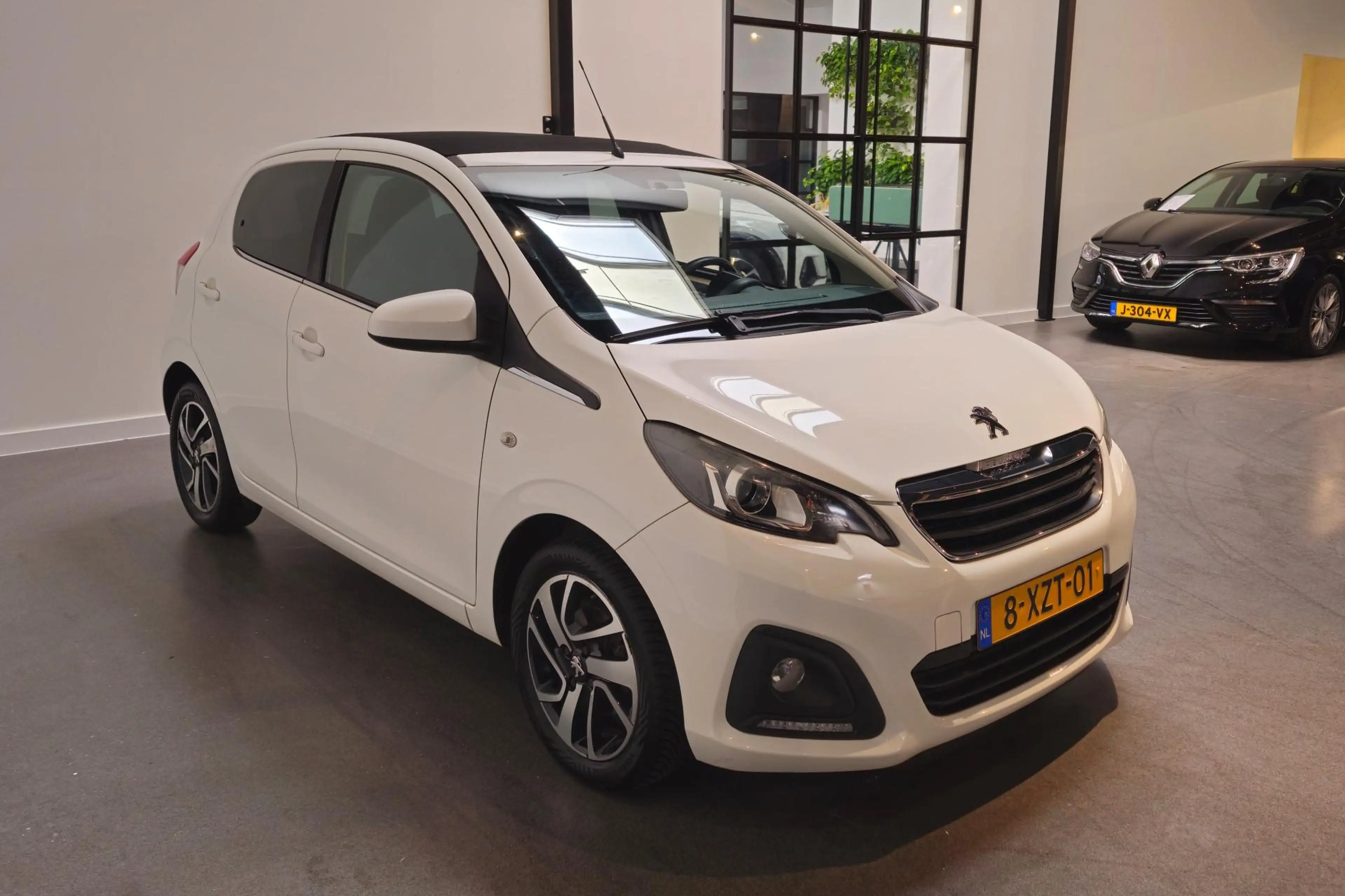Peugeot 108 1.0 VTi Active Top Cabrio - Bluetooth - Elektrisch — photo 2