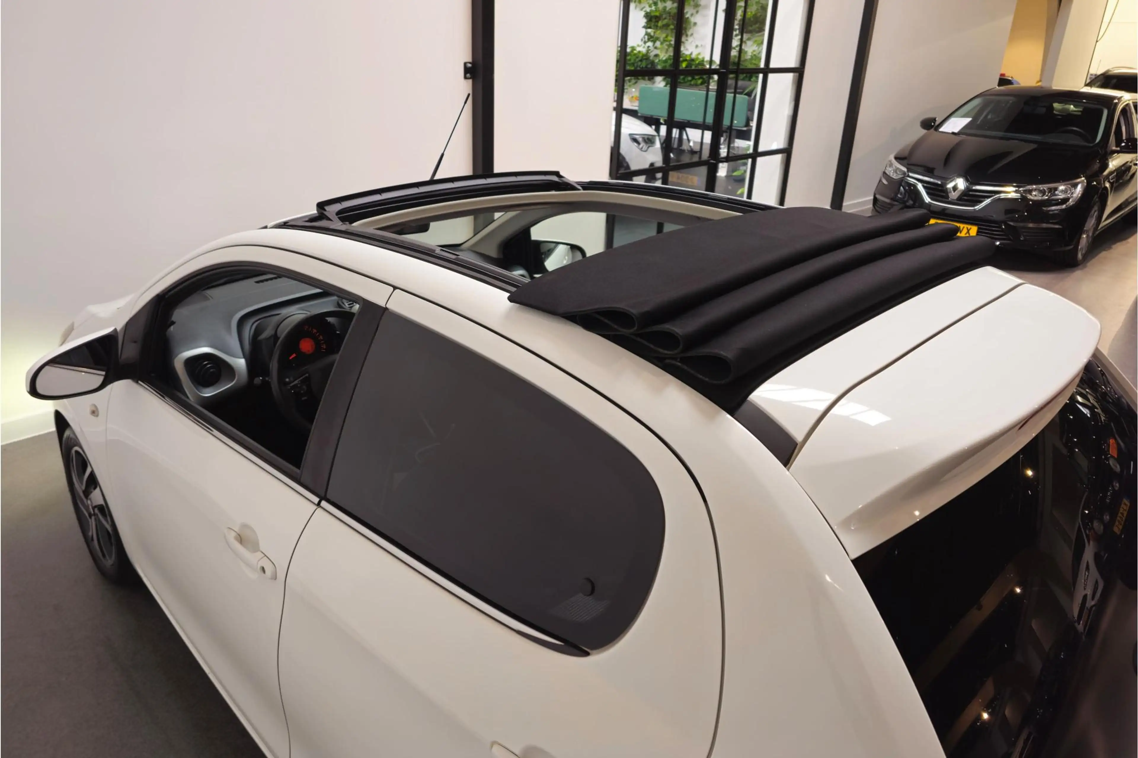 Peugeot 108 1.0 VTi Active Top Cabrio - Bluetooth - Elektrisch — photo 10