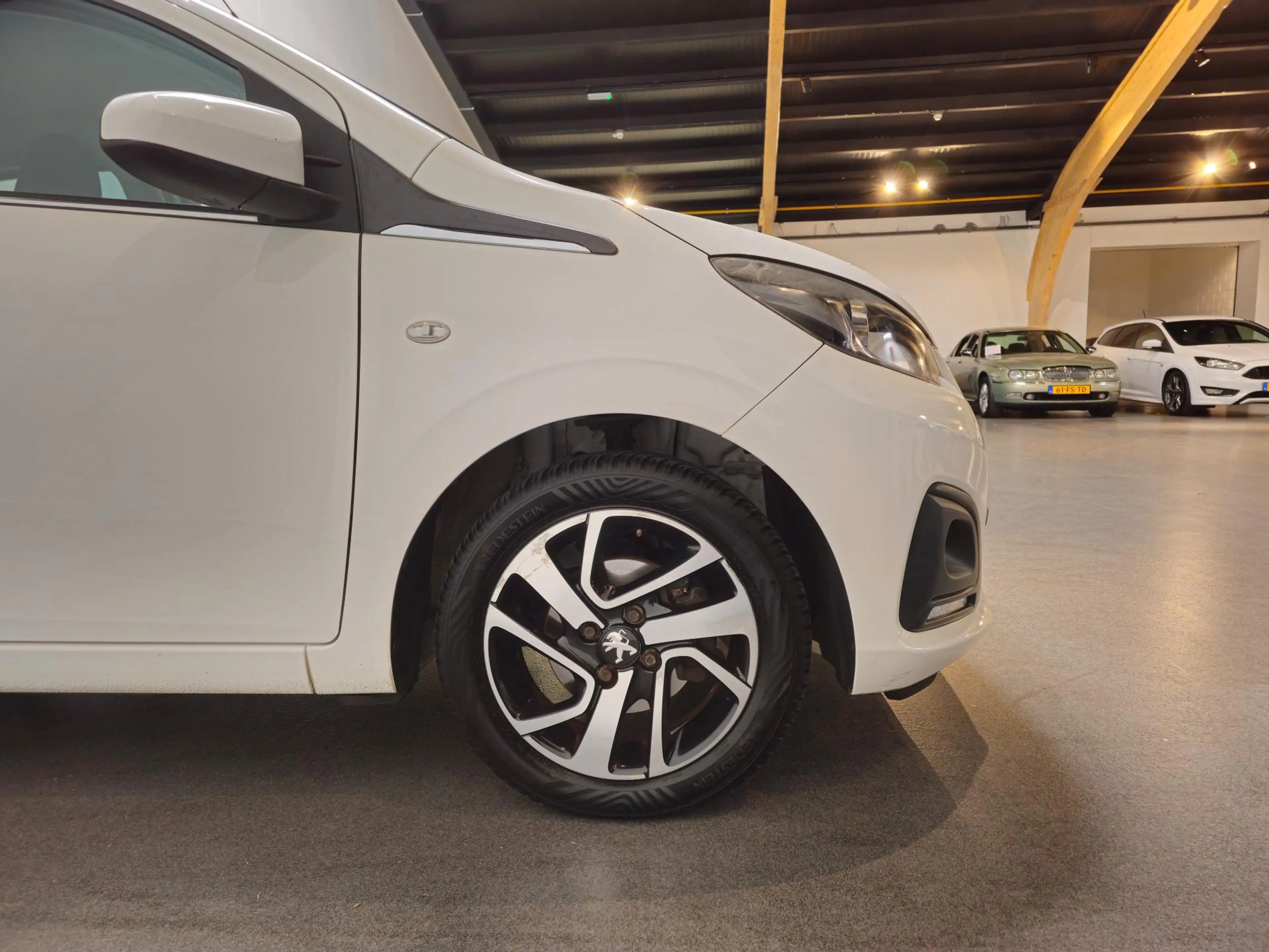Peugeot 108 1.0 VTi Active Top Cabrio - Bluetooth - Elektrisch — photo 11