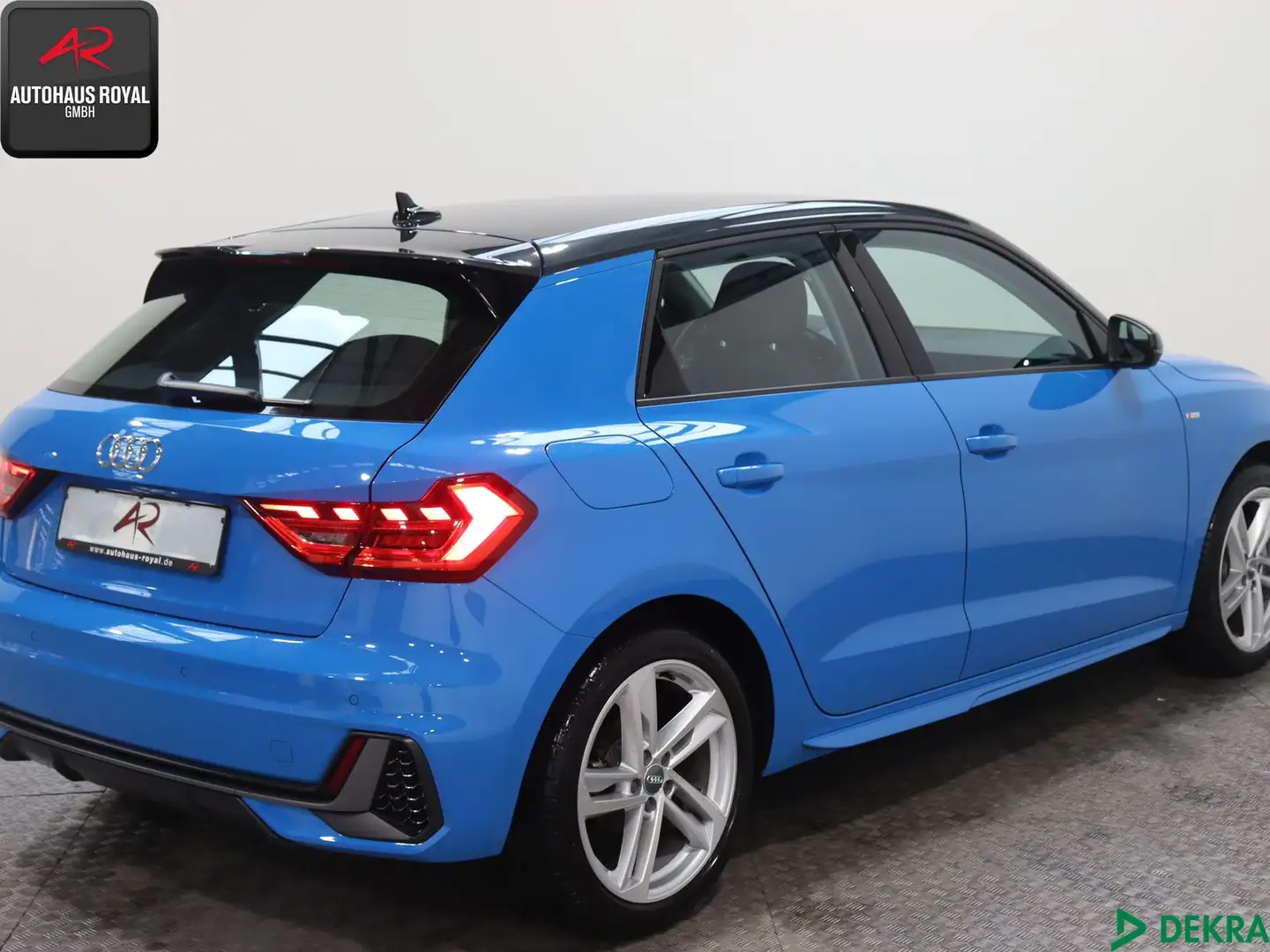 Audi A1 A1 35 TFSI S LINE VIRTUAL,ACC,KEYLESS,NAVI,LED Синий - 2