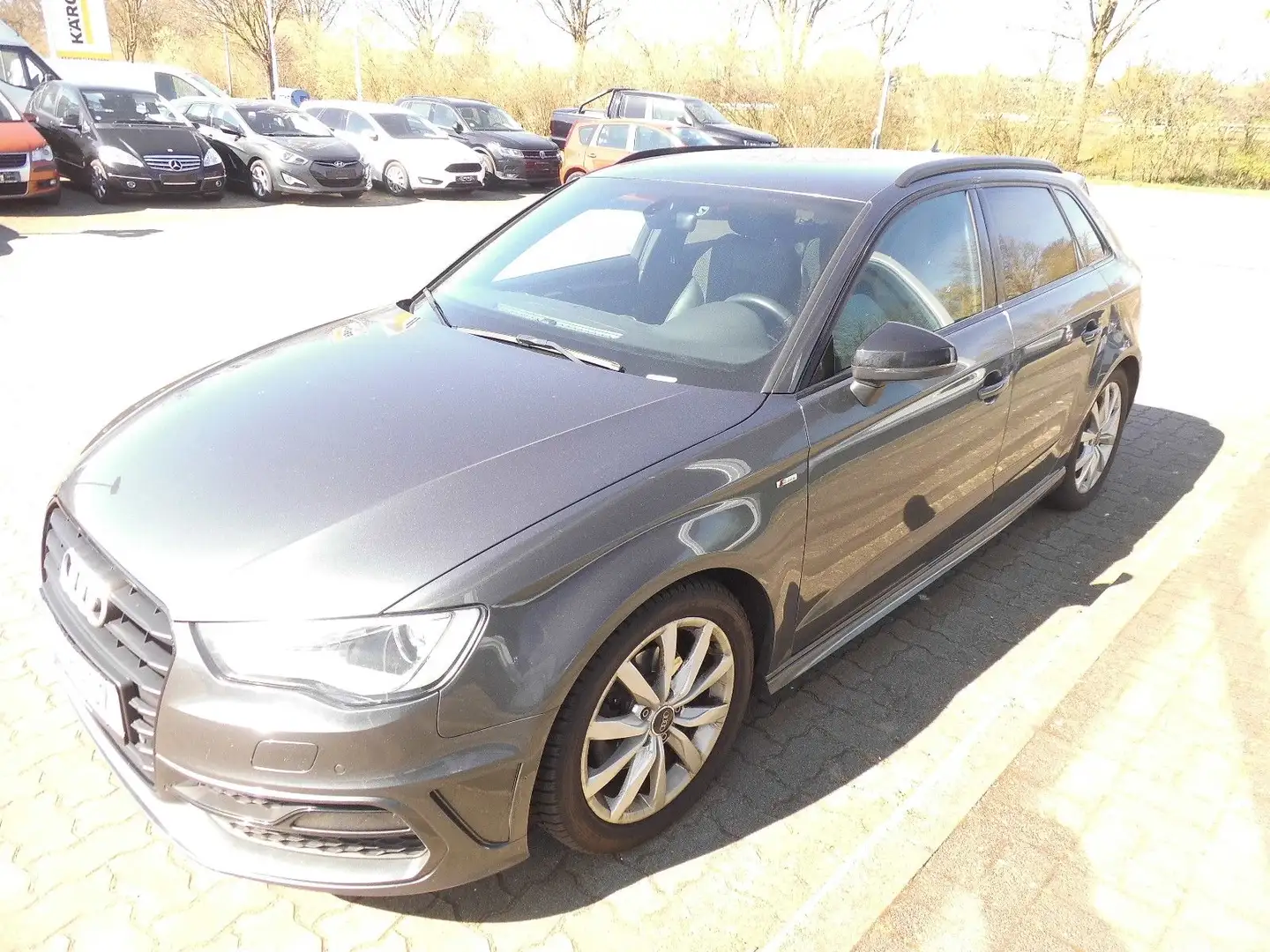 Audi A3 Sportback S line Sportpaket S-Tronic Grijs - 1