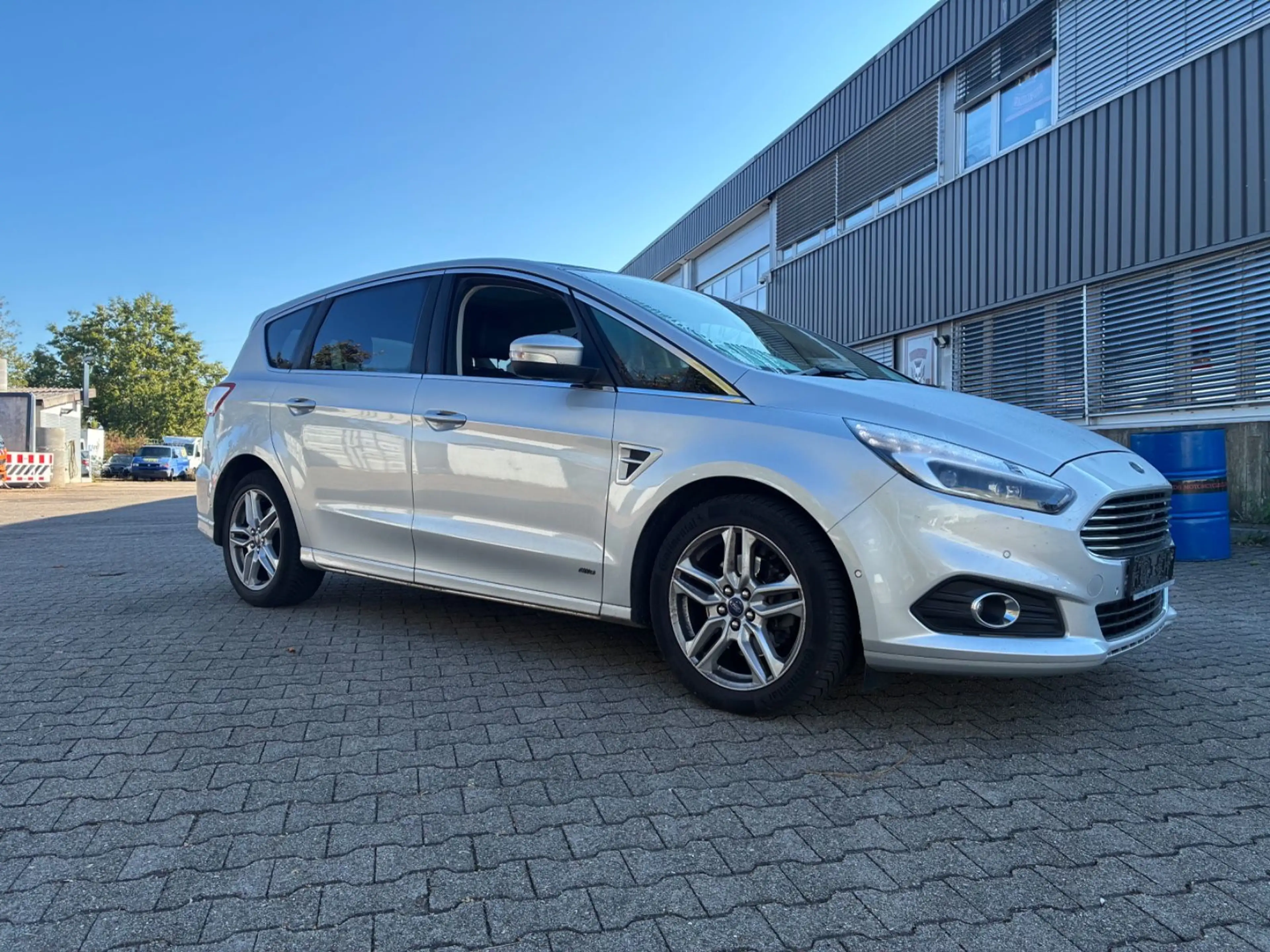 Ford S-Max S-MAX Titanium AWD — photo 9