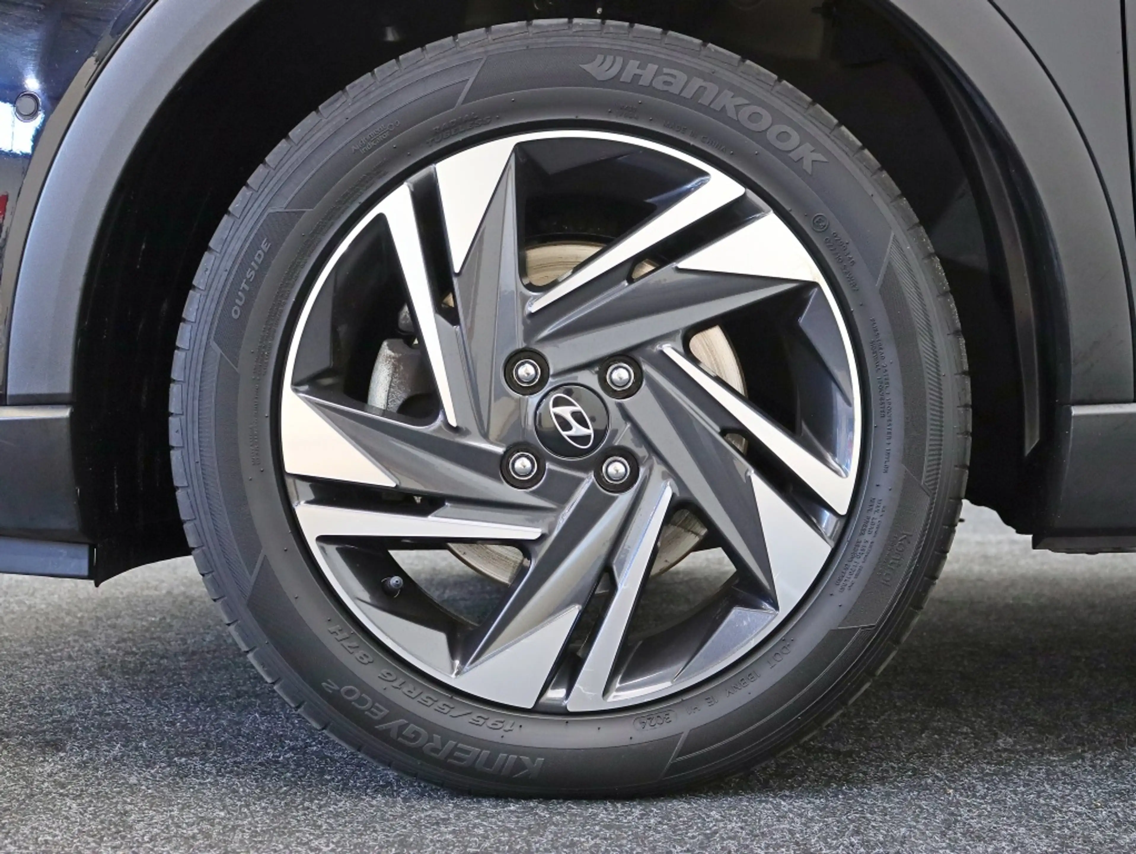 Hyundai BAYON 1.0 T-GDI Premium — photo 7